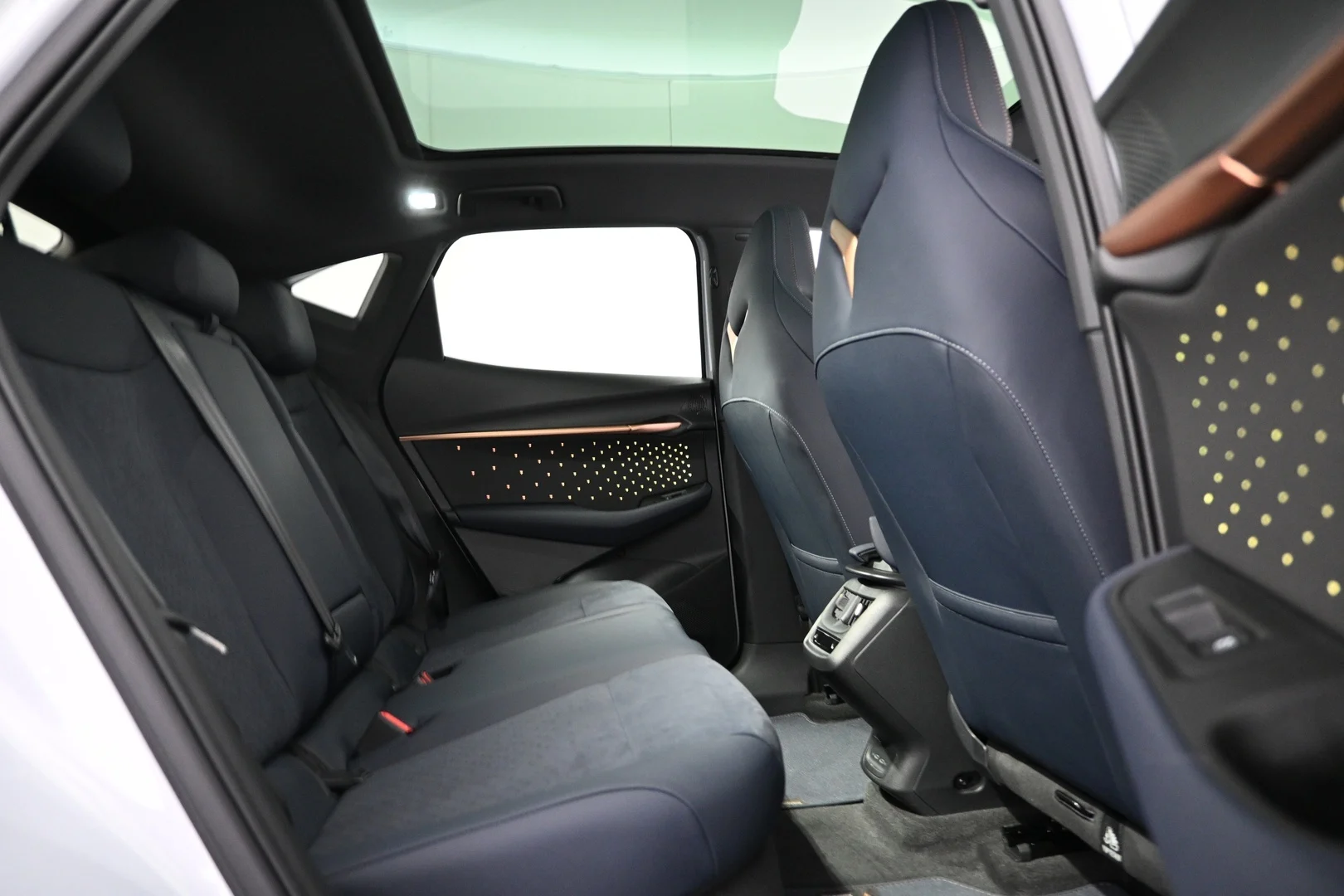 Car Image - 1hqMHV8PvPWIEj95lI7dRt