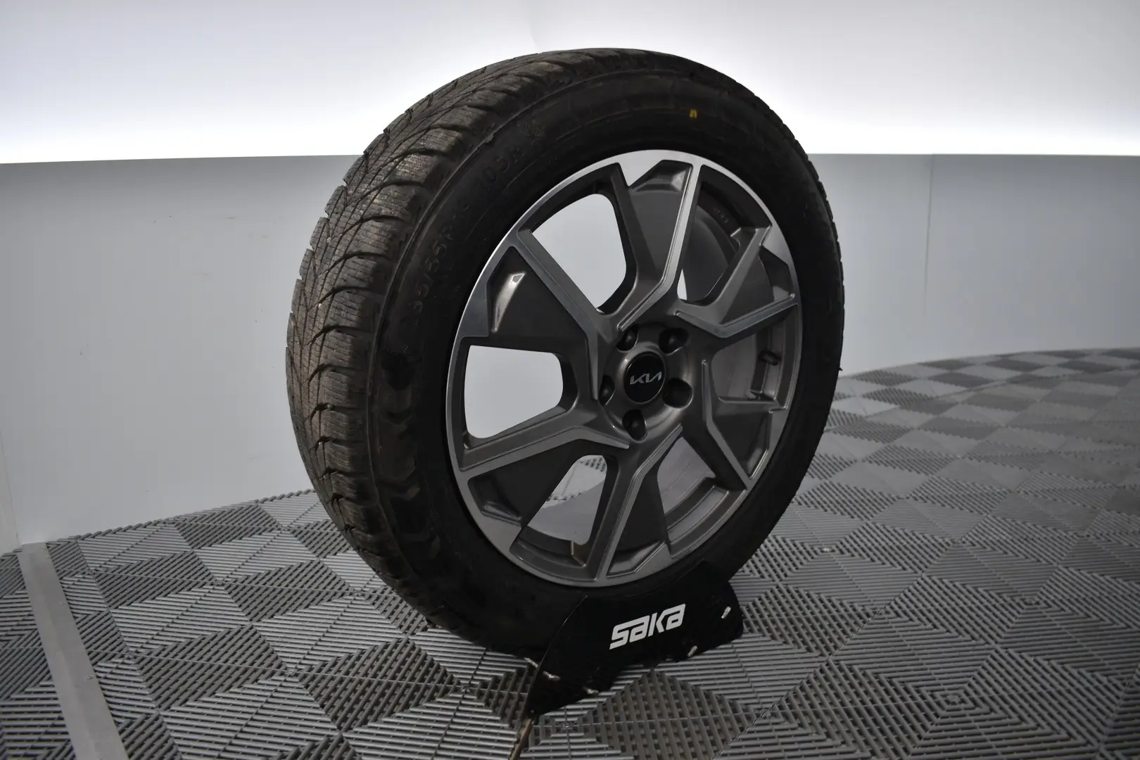 Car Image - 2VW3aPDBCmZc1B8tns5rHx
