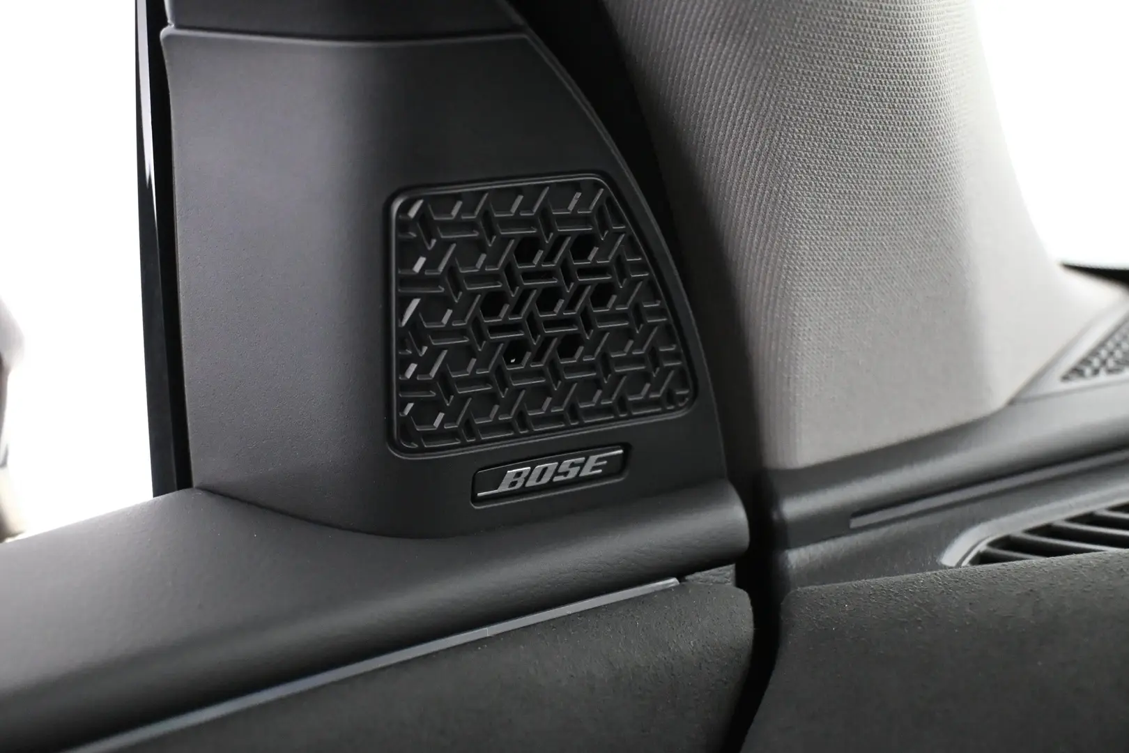 Car Image - NHL5we6hzPPoATdZrLJtZ