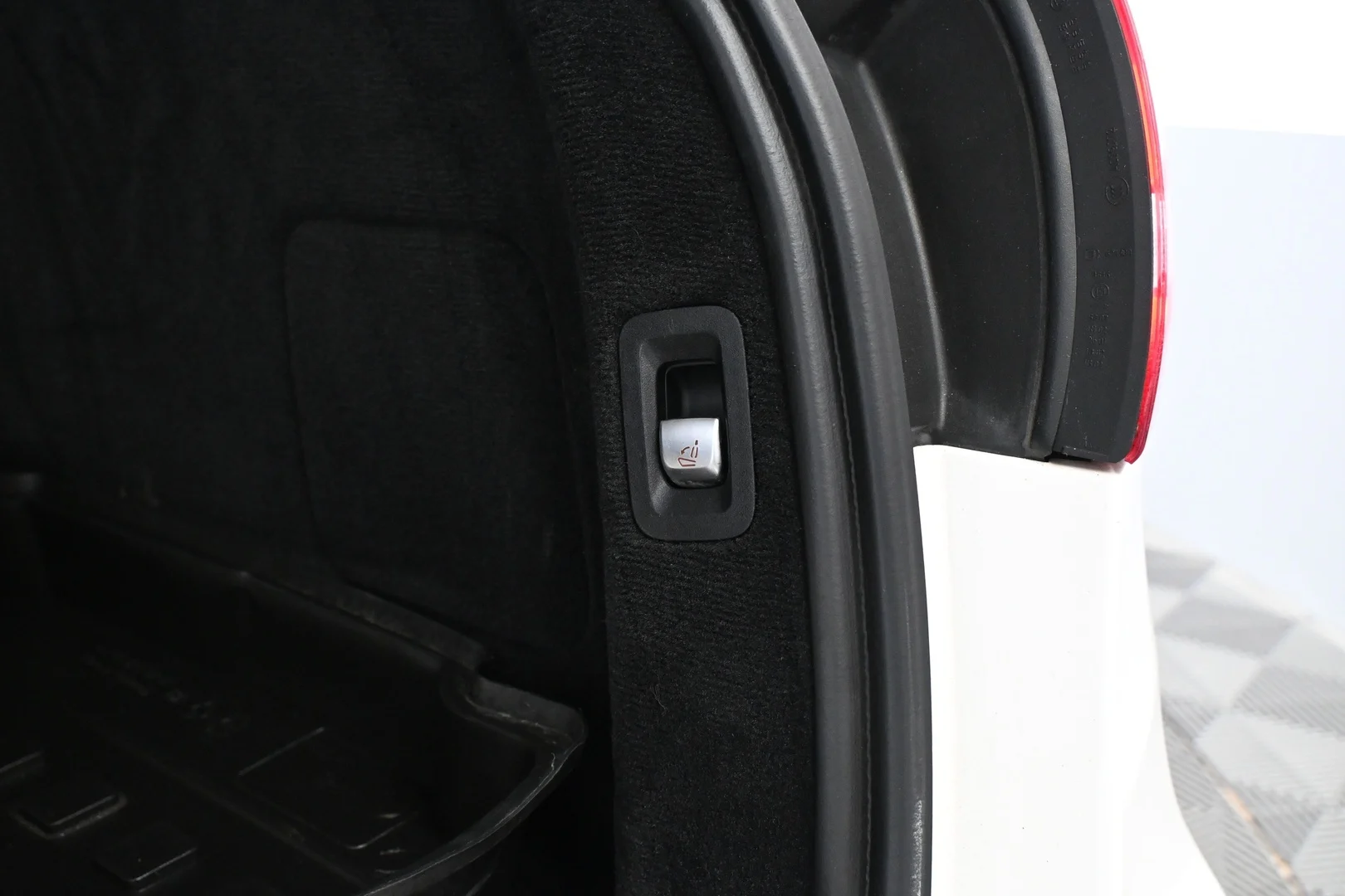 Car Image - 29F2Ml1JerppW0YM3TFuTQ