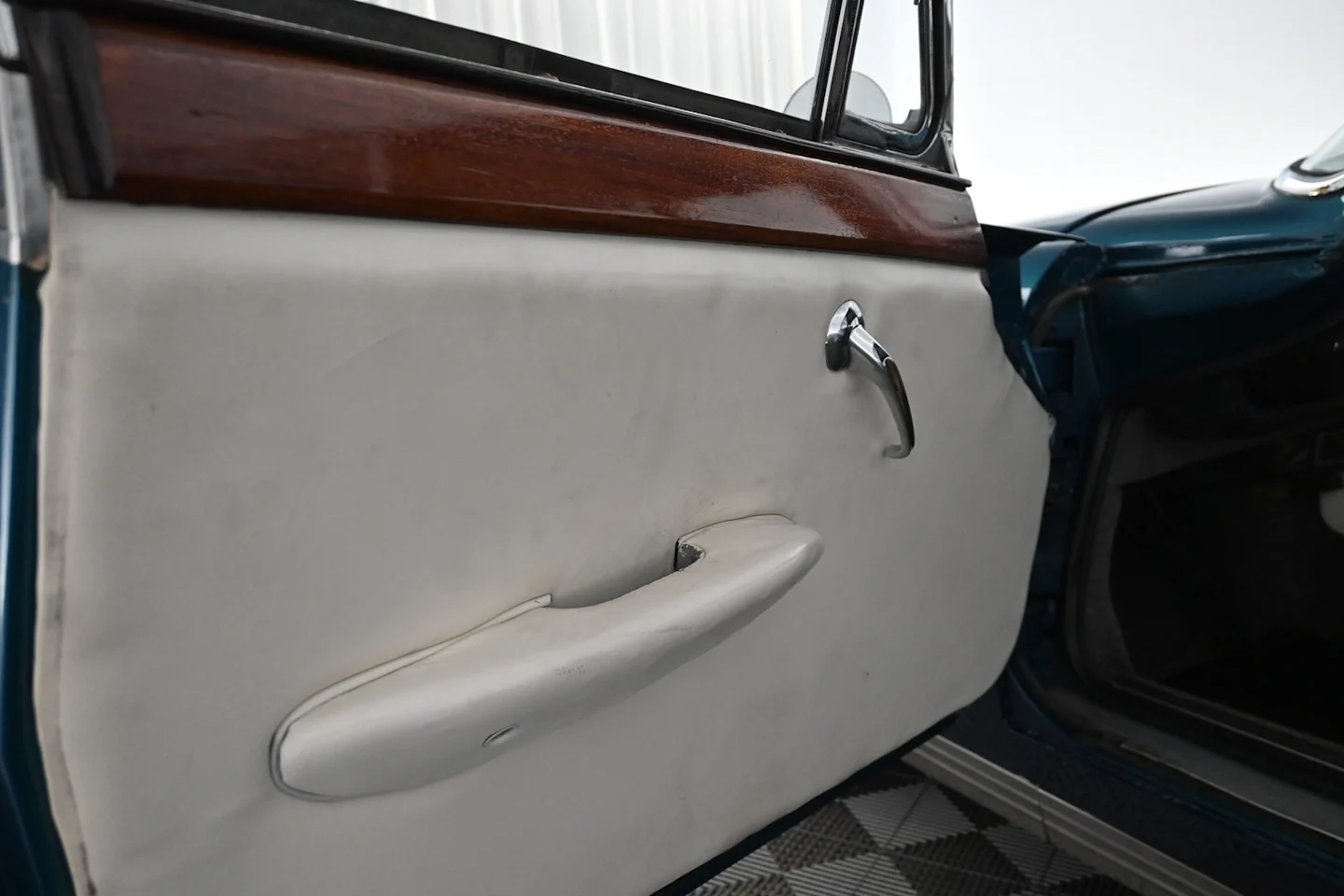 Car Image - 5hbqGaRhS1iATkhvmJkKAx