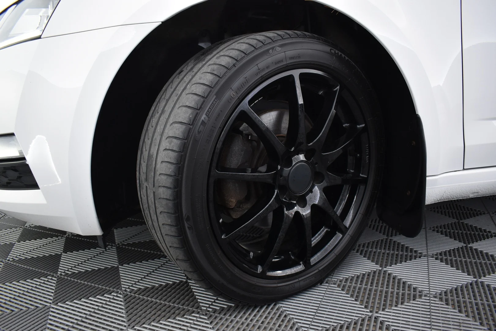 Car Image - 3Ce08AhiYBFmGtGewZv2fH