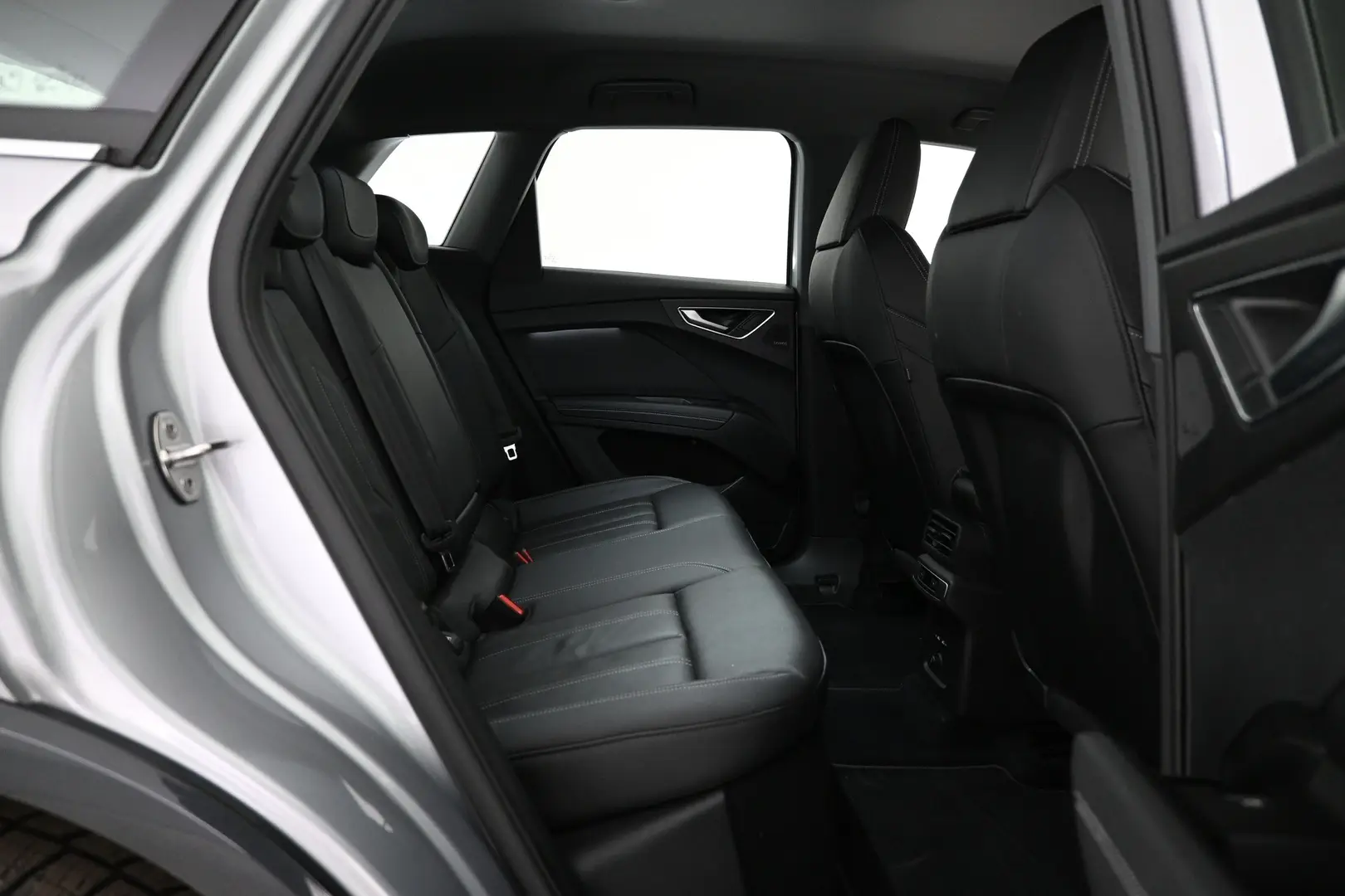 Car Image - 1CSIqdRZIsW43YDHMtjLnx