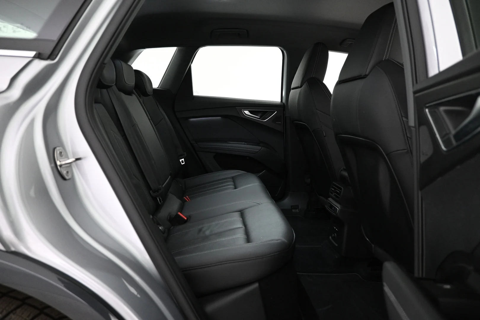 Car Image - 1CSIqdRZIsW43YDHMtjLnx