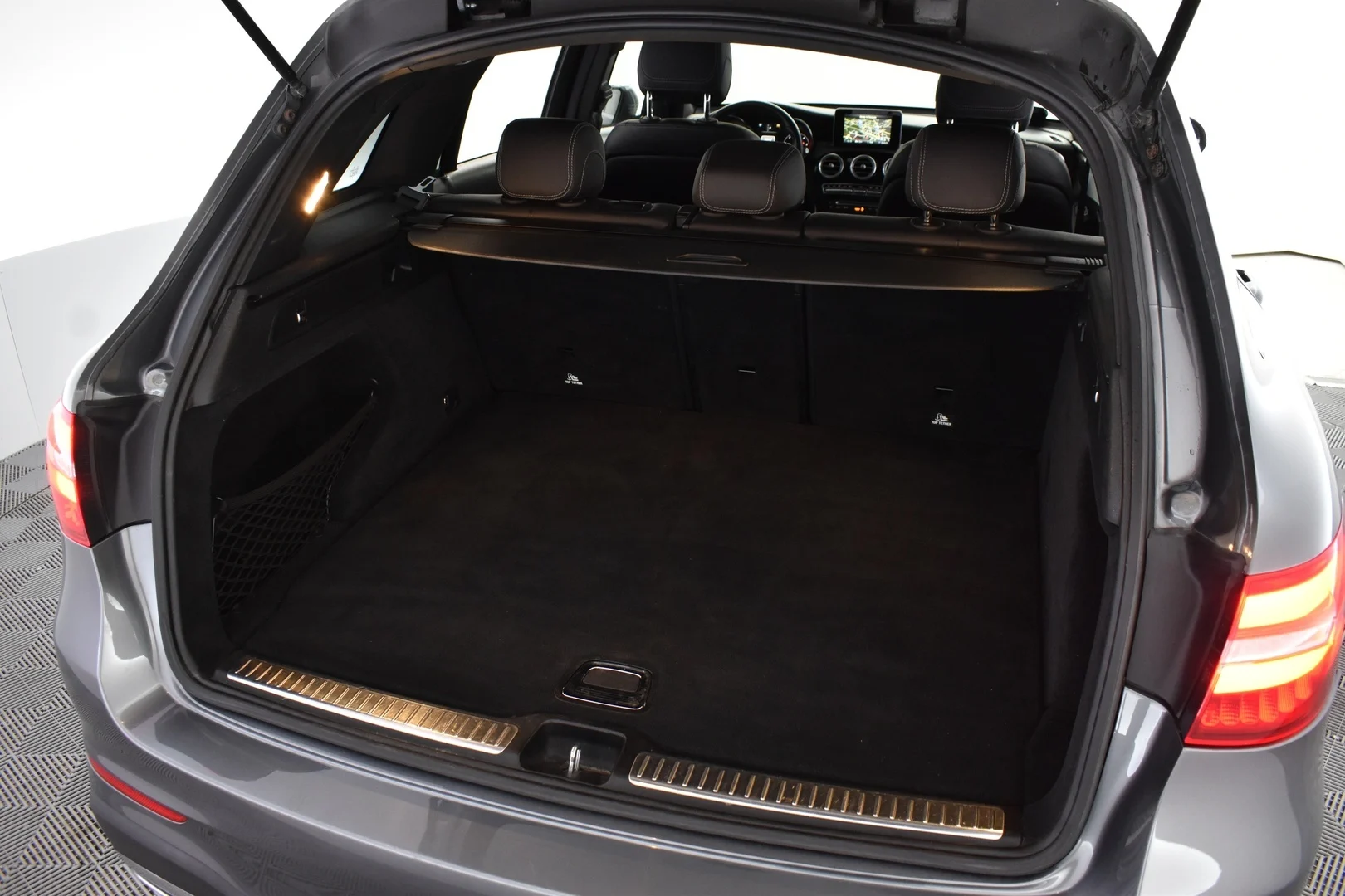 Car Image - 2r9E6lYTsSX7GMuj1N0Zjl