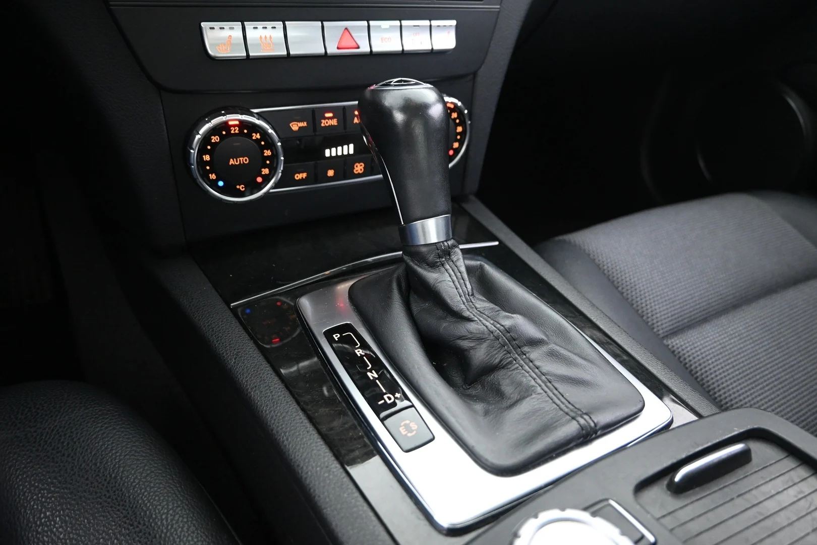 Car Image - 5Bjolkw99wUUYbekY0syEm