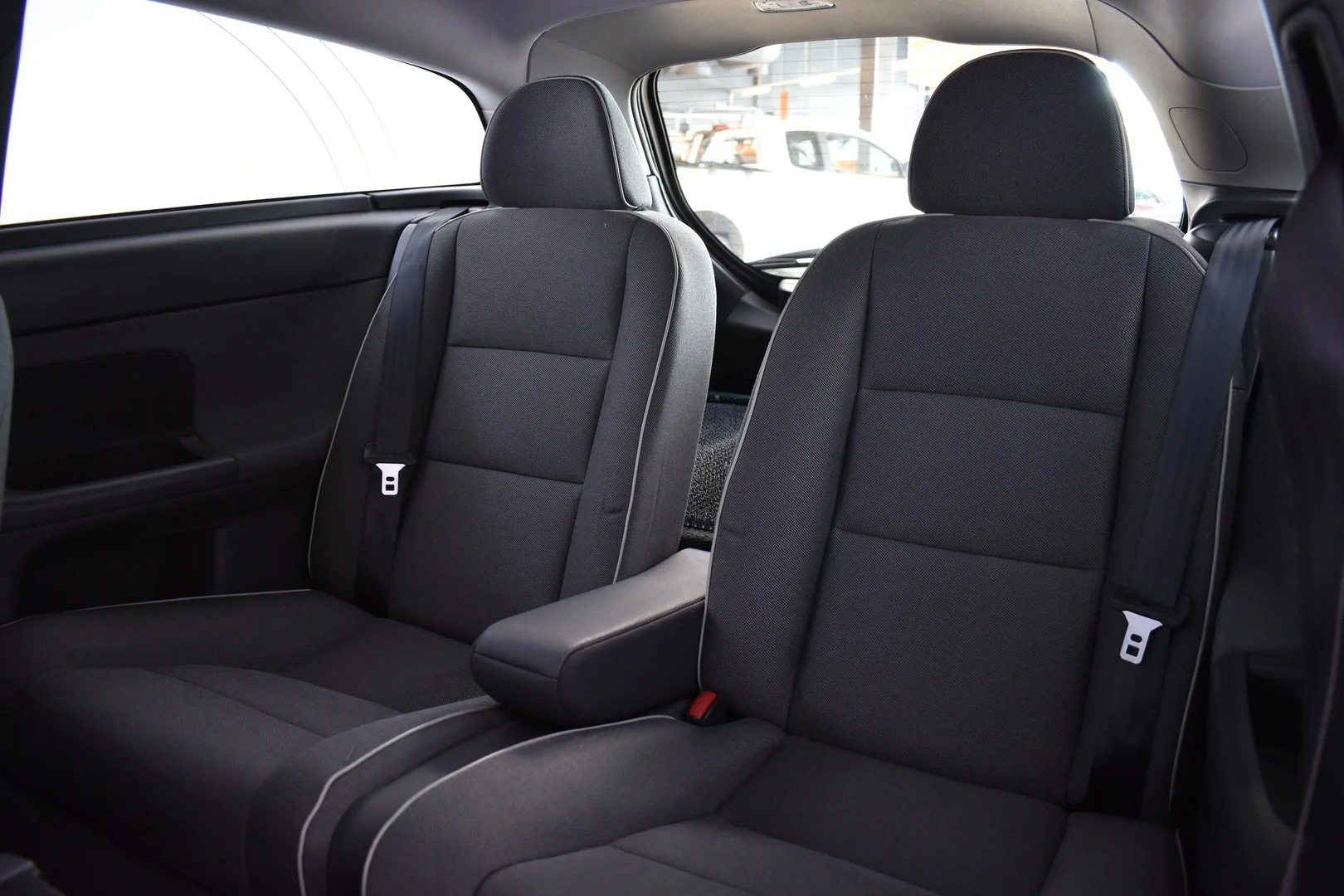 Car Image - cjaL5d8EdaRo0SfDm6rrr