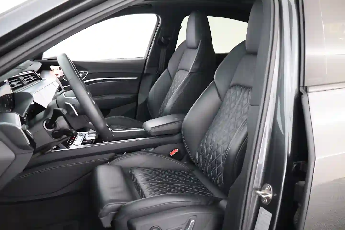 Car Image - 5trnScceGtxTrC4zPXKTCt