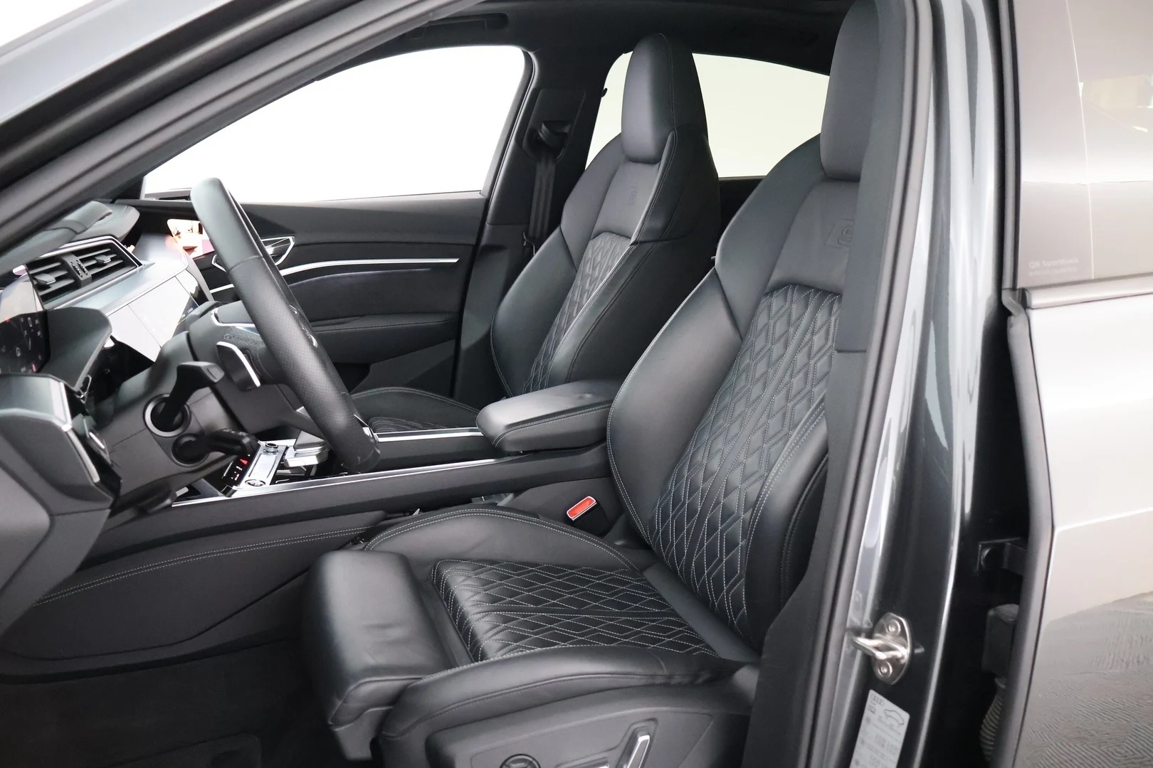 Car Image - 5trnScceGtxTrC4zPXKTCt