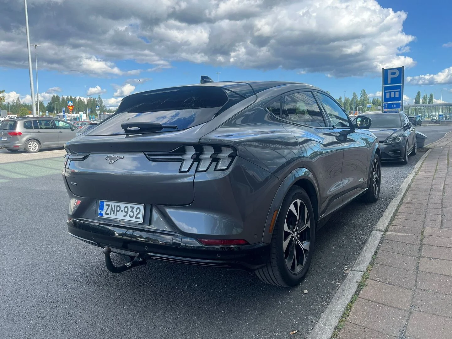 Car Image - 4LwiJdWjDoyOm8MSmAjyvd