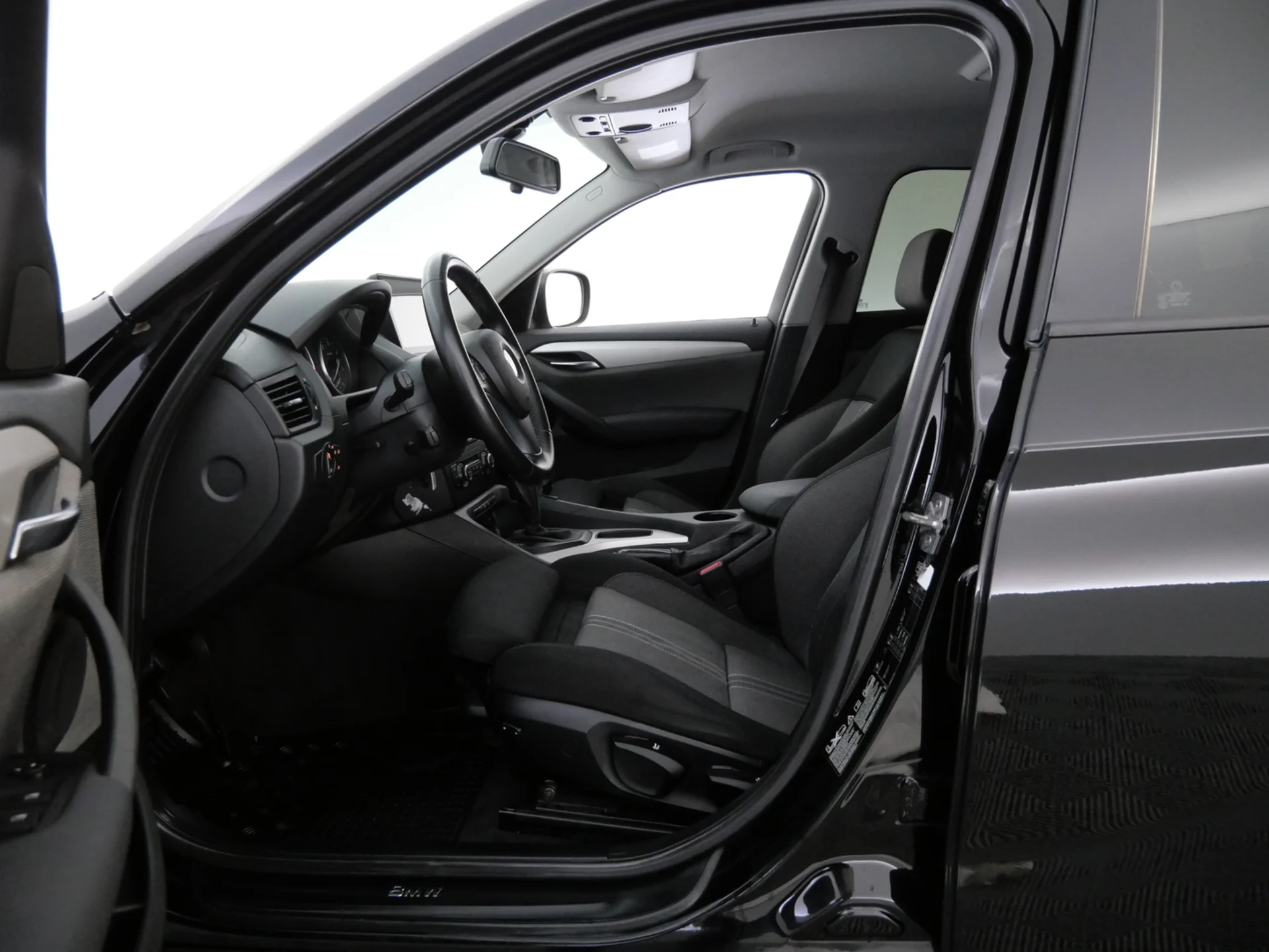 Car Image - hRLoKC4JnngEONFPYkLHC