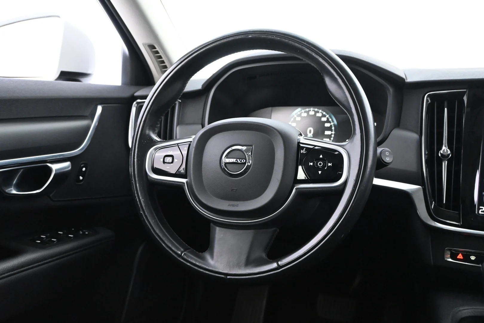 Car Image - 5ShIJ5GiSAT78kL1YDuT56