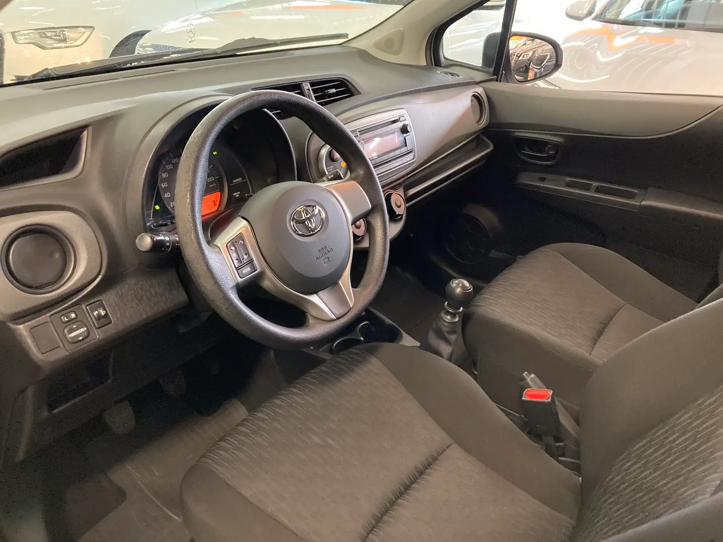 Car Image - 514M4YuShG5S5C626I96SL