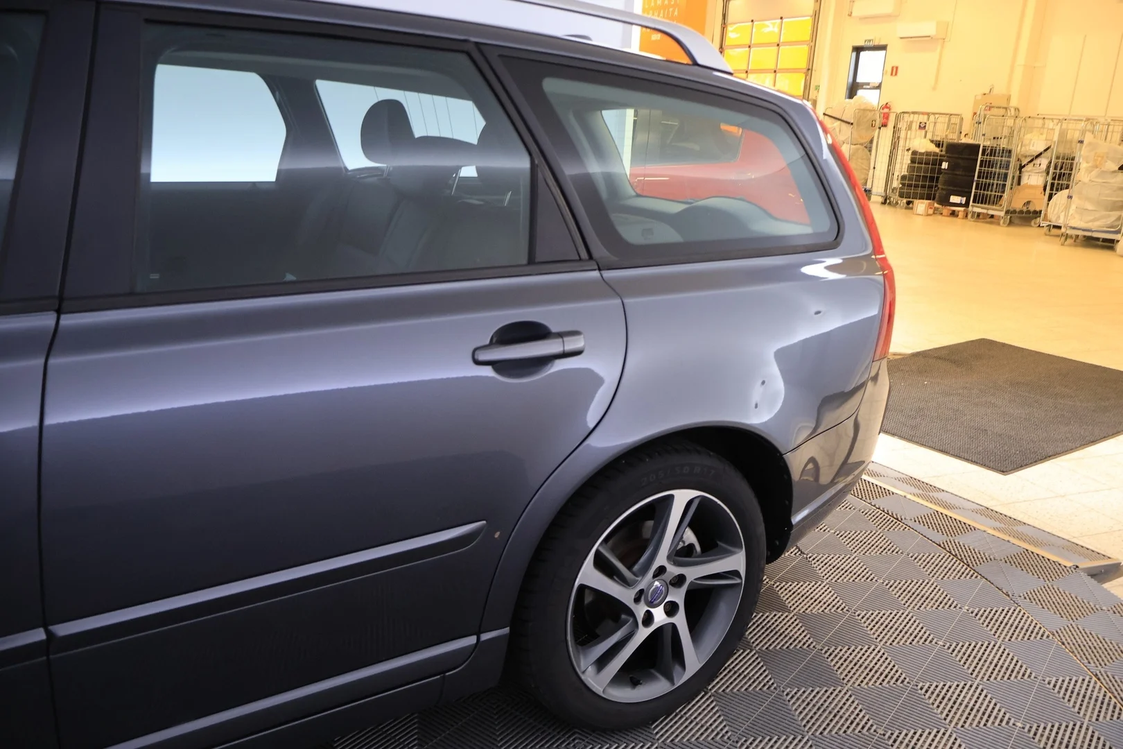 Car Image - 61fzXC22VIRG5Pcg0edMNV