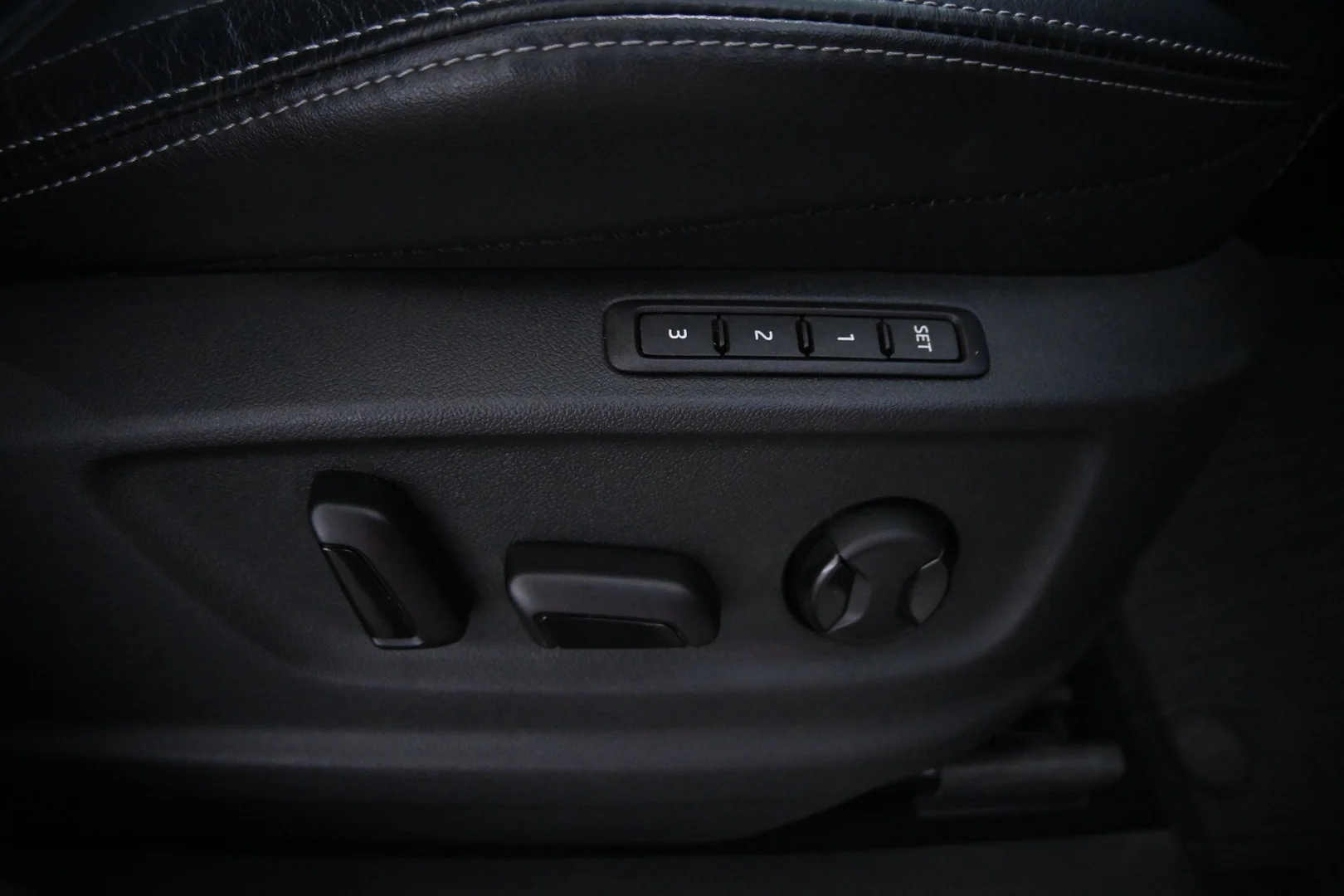 Car Image - 2knnROGUucRrAJABjut7Qz