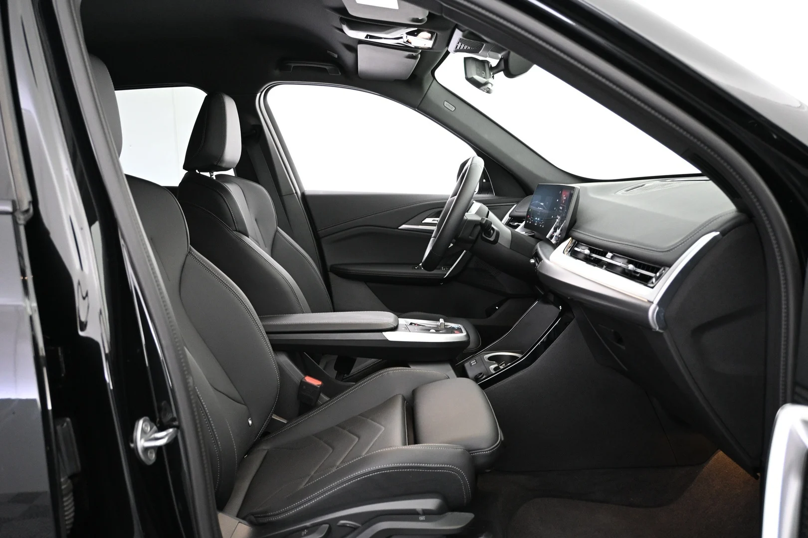 Car Image - 1vyn0kDGOQCxh86MjMuof2