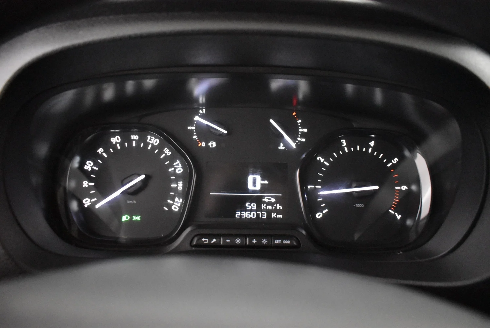 Car Image - 4CH0NJoh4jrp6zEf1dhDAD