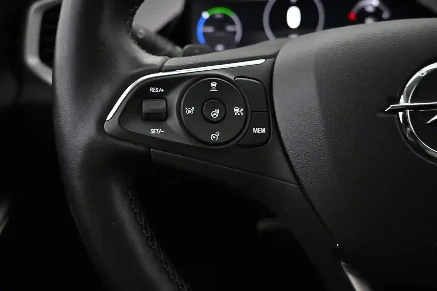 Car Image - 1SkgHUEdhTN6gOYiNodWLm