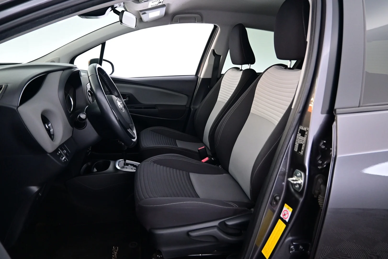 Car Image - 7L0ZTplaULk52AMW7rym7y