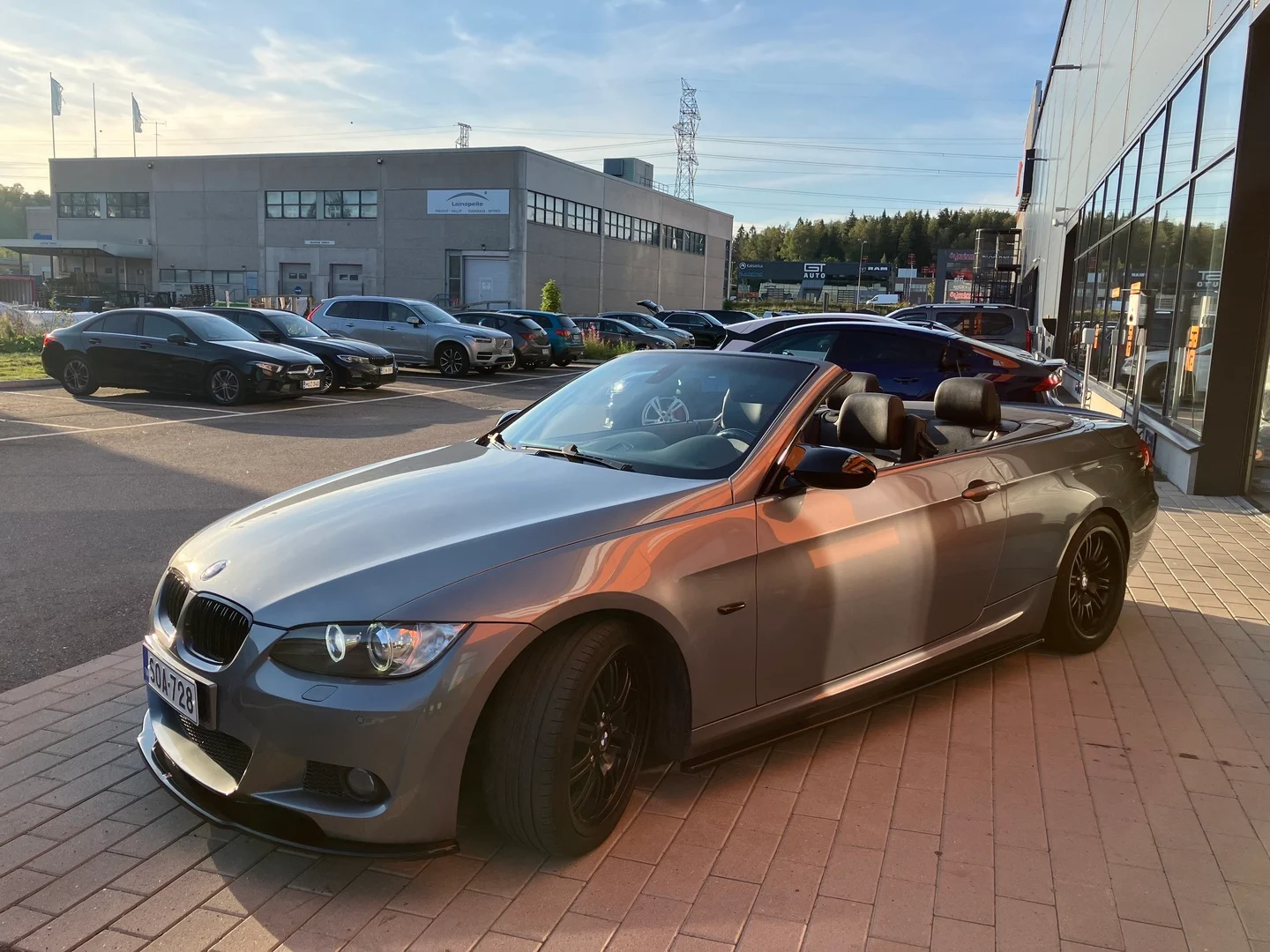 Car Image - 2wPnsTrfhTb2Dkdh6bFUxy