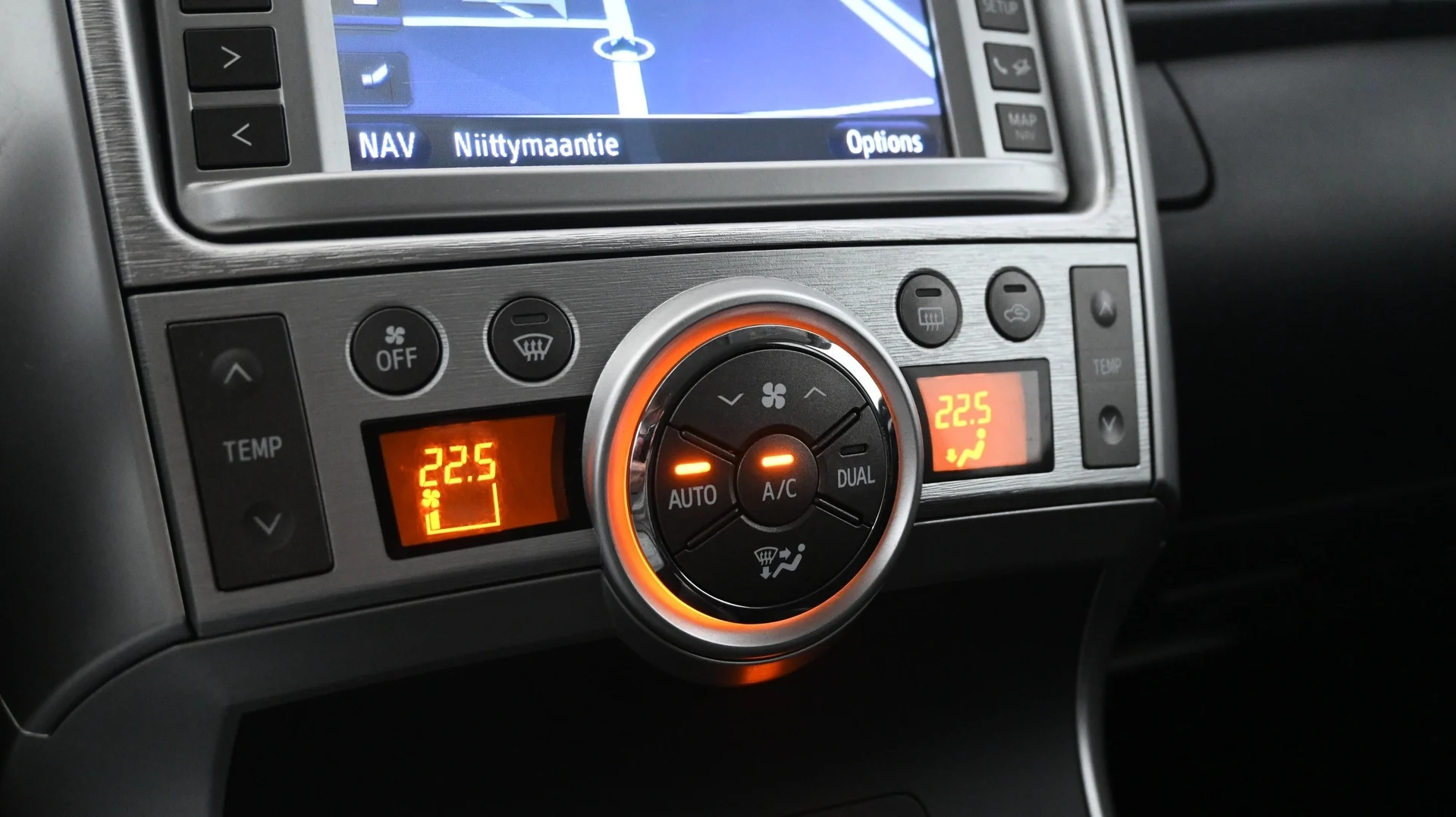 Car Image - 6ZXdyJziDllLtAk0H5eFGJ