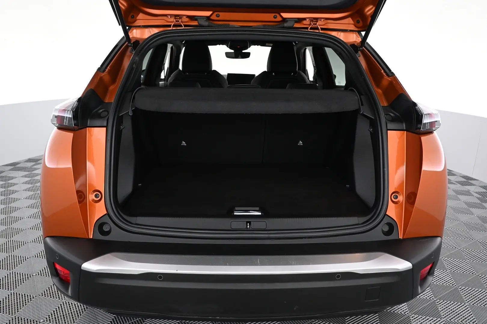 Car Image - 3NSe5hcM9E86Ptuhd0lJMZ