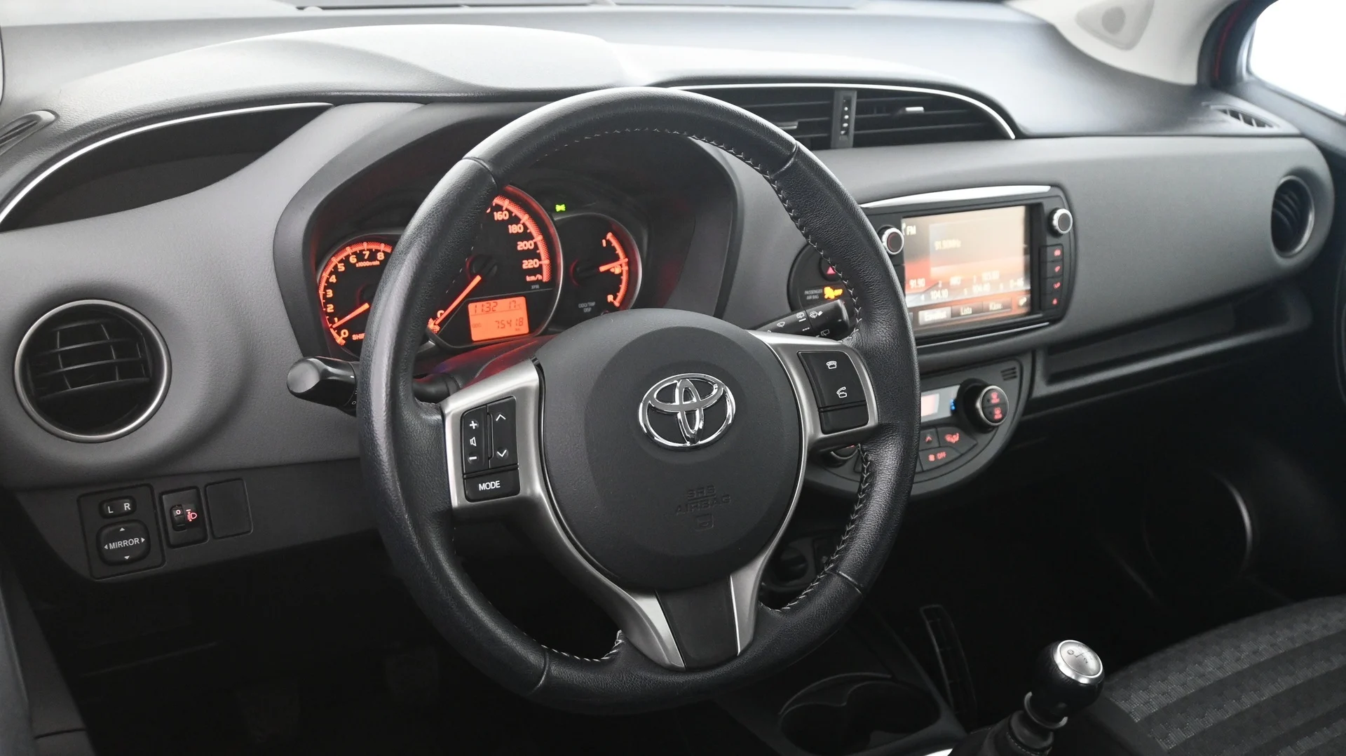 Car Image - 2mvoy8bhx2yaRtfeOdrSHb