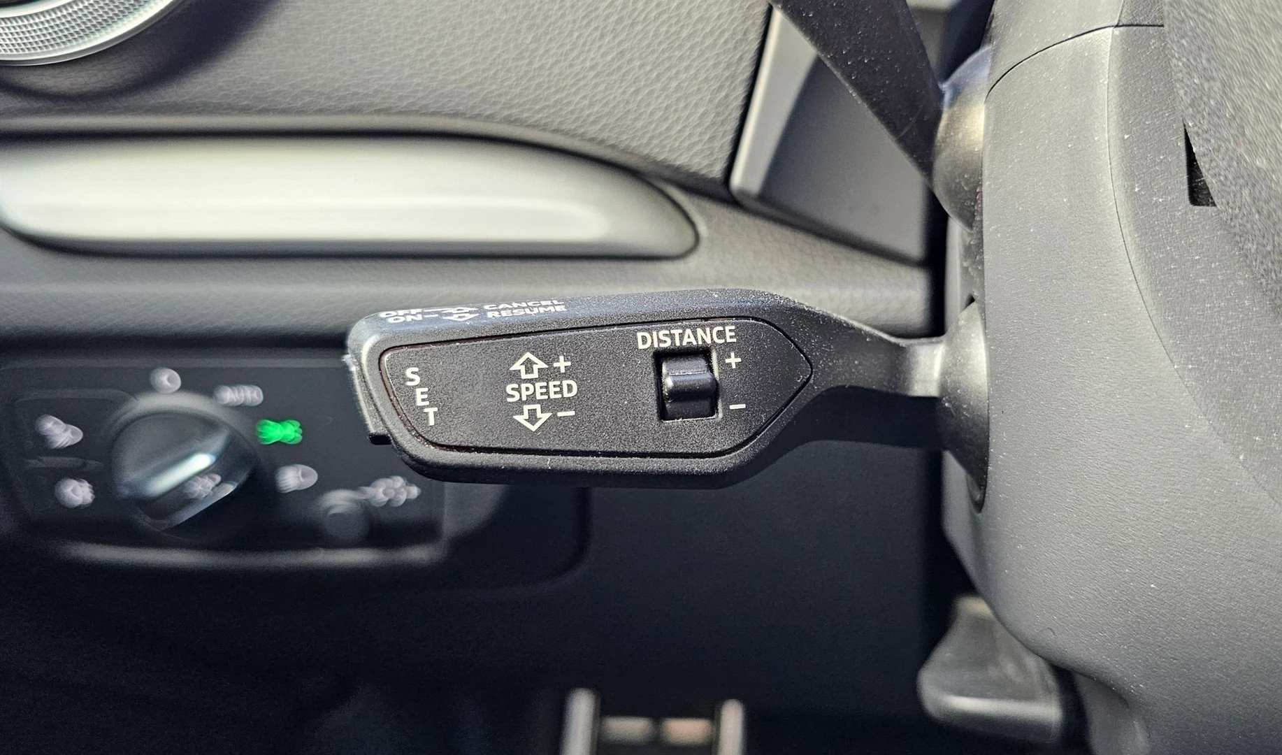 Car Image - 1NMNCQbOkyUr4GHb0u0PUf