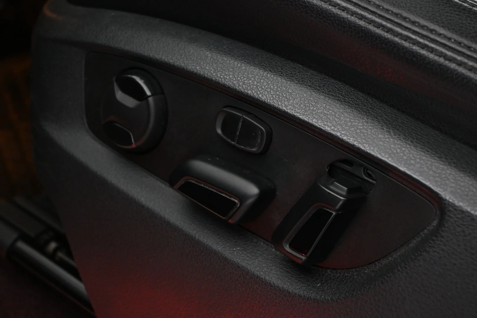 Car Image - FvbSkWF4LG5i8XOD9KfnE