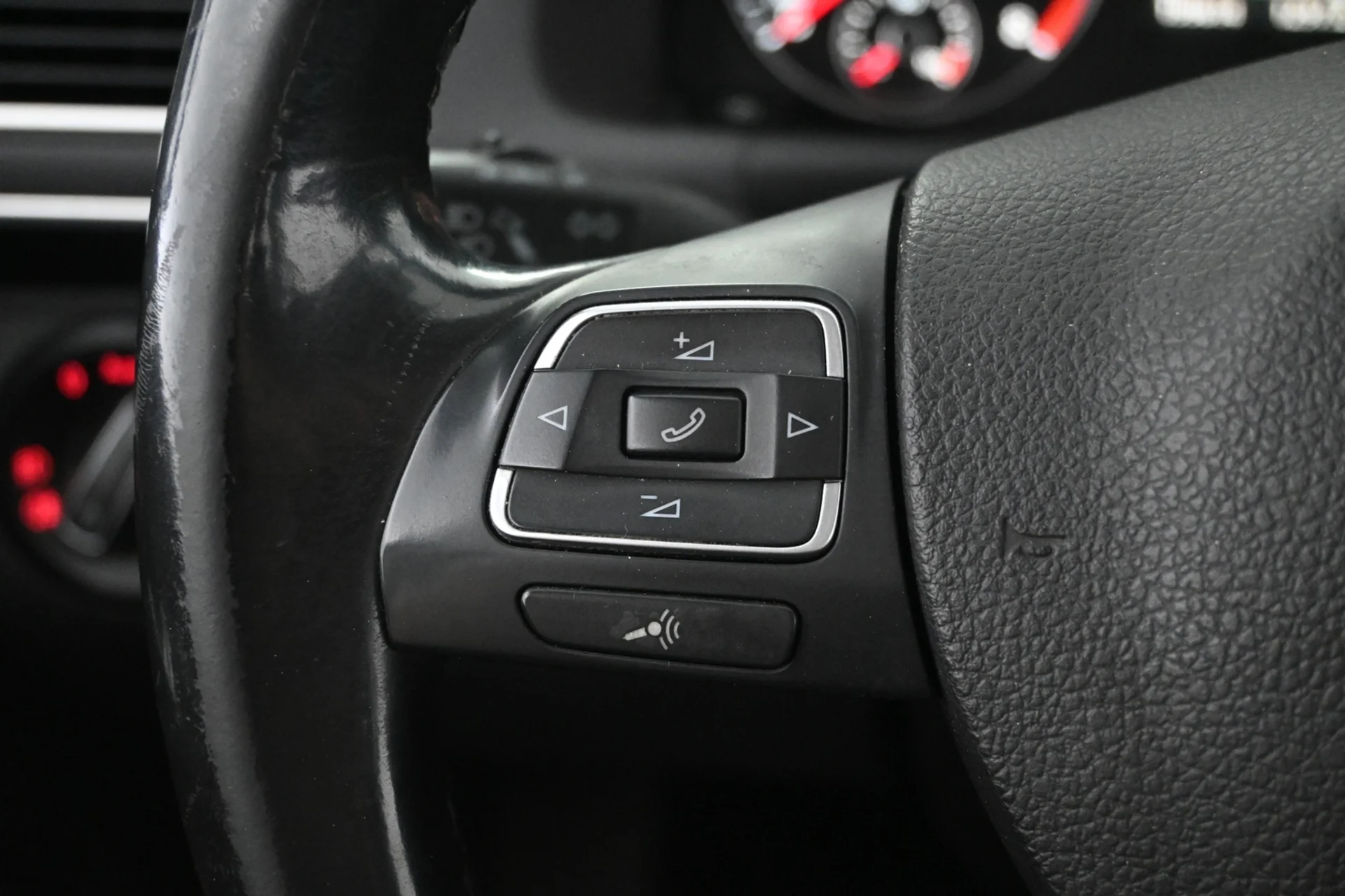 Car Image - 4rptsyYa7xMrdYLLwprPZR