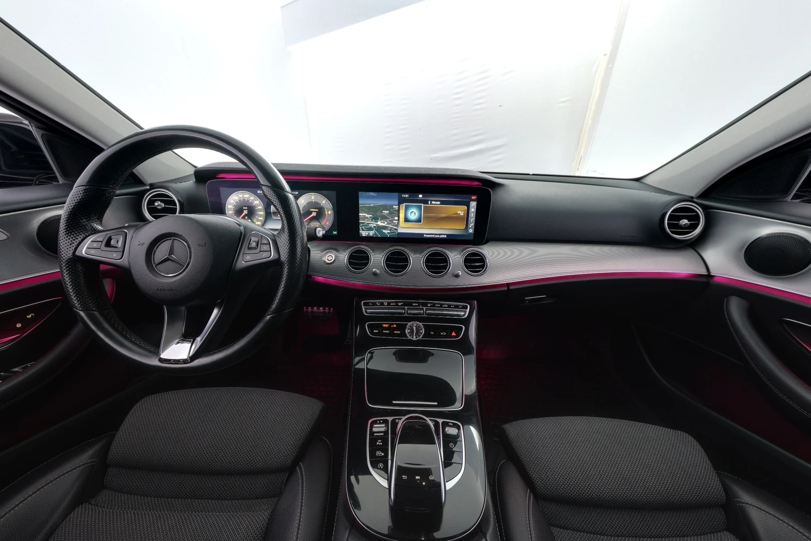 Car Image - 929ekBxqFLzH3sSUgLc3V