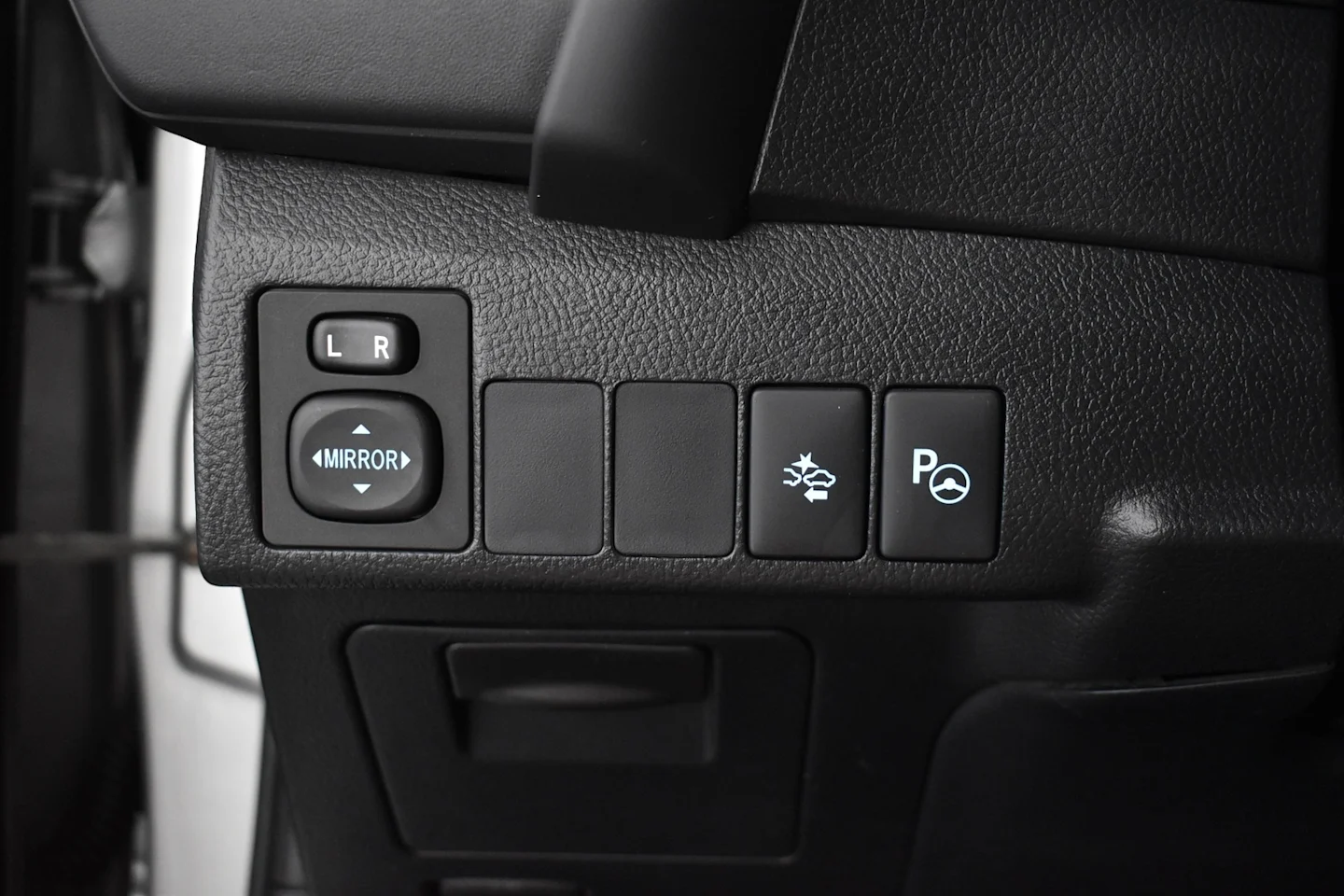 Car Image - 2UCnjWFNFgQzNzDpmMnt1e