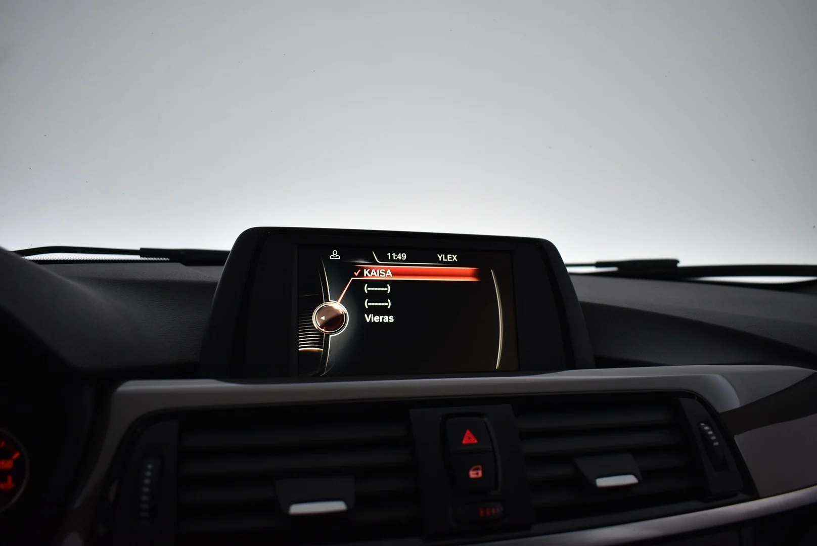 Car Image - 1fsjCbeoVV8EYoXFR6NBJg