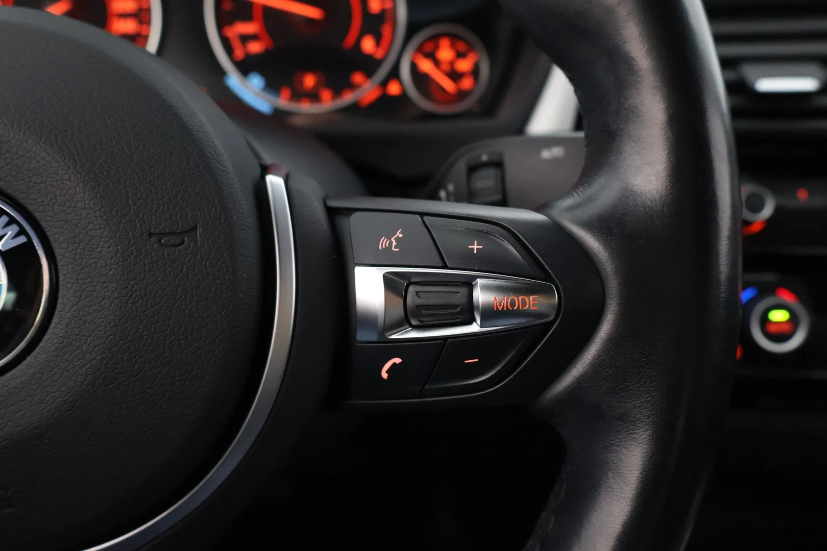 Car Image - 5ekTH3NGreKKGKz2HnoyQv
