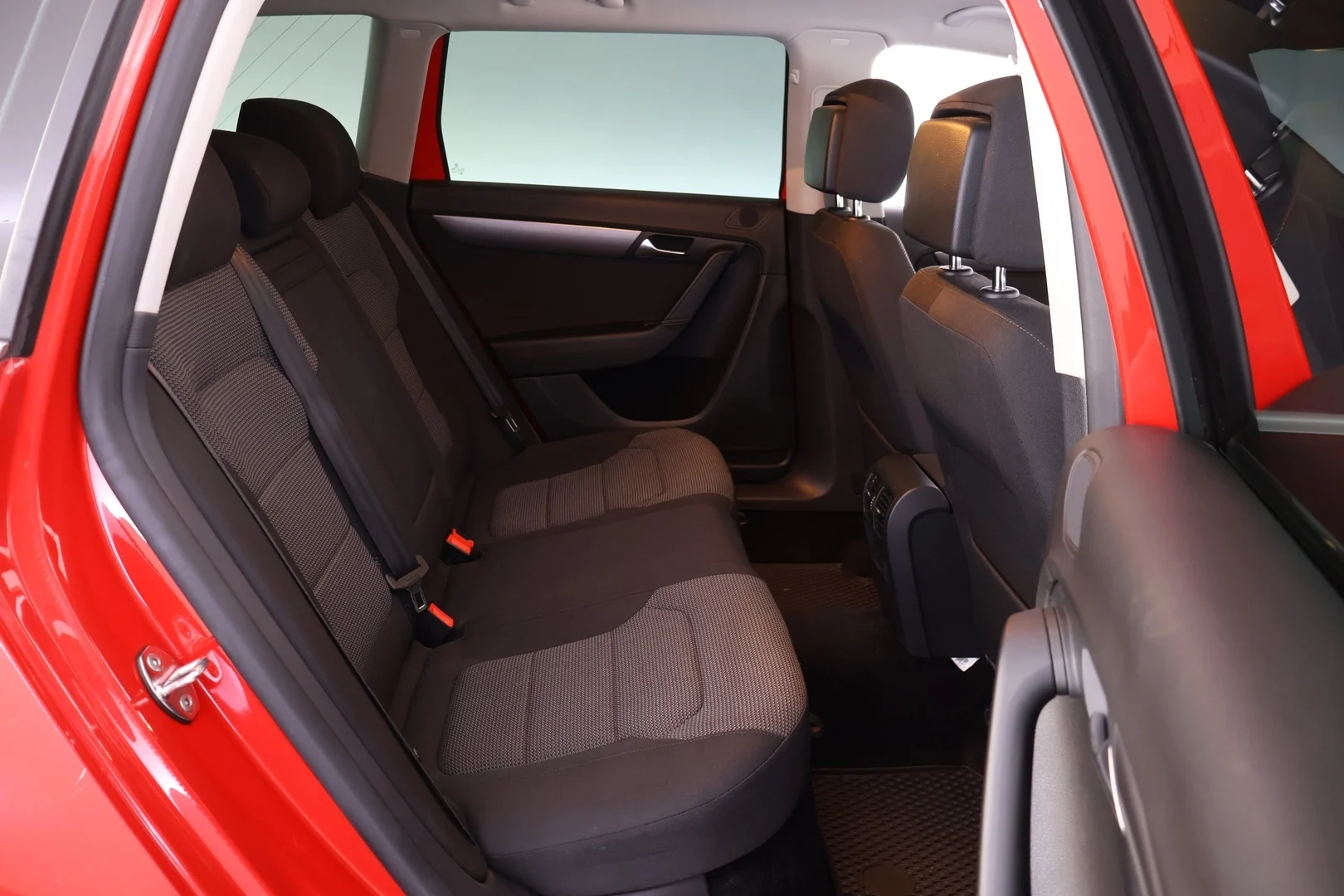 Car Image - 2T9KnpUI3wFcu0nucg65hg