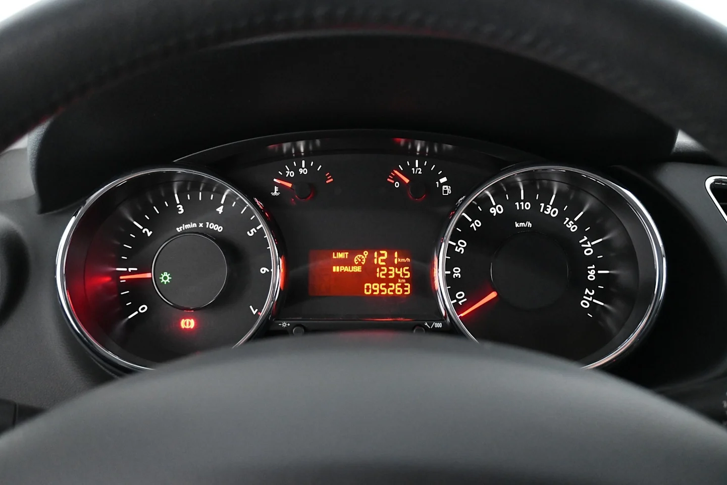 Car Image - 2hOf7BvHrqgQ8fqycjZKNK