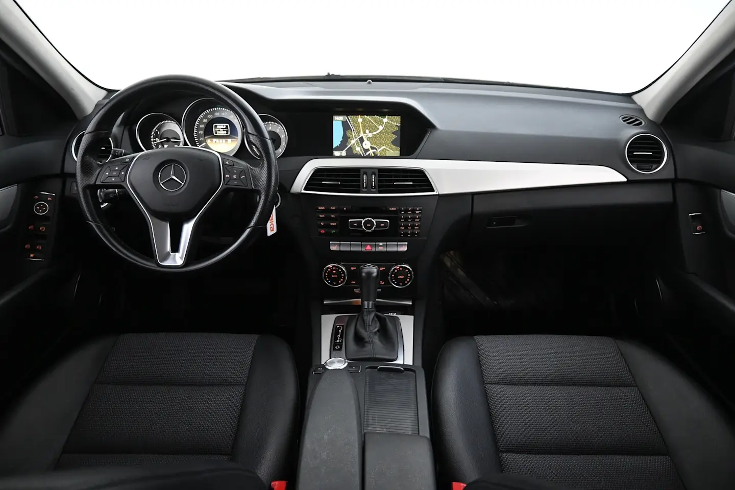 Car Image - Vd2DKOTgNk8j20LxE4E9e
