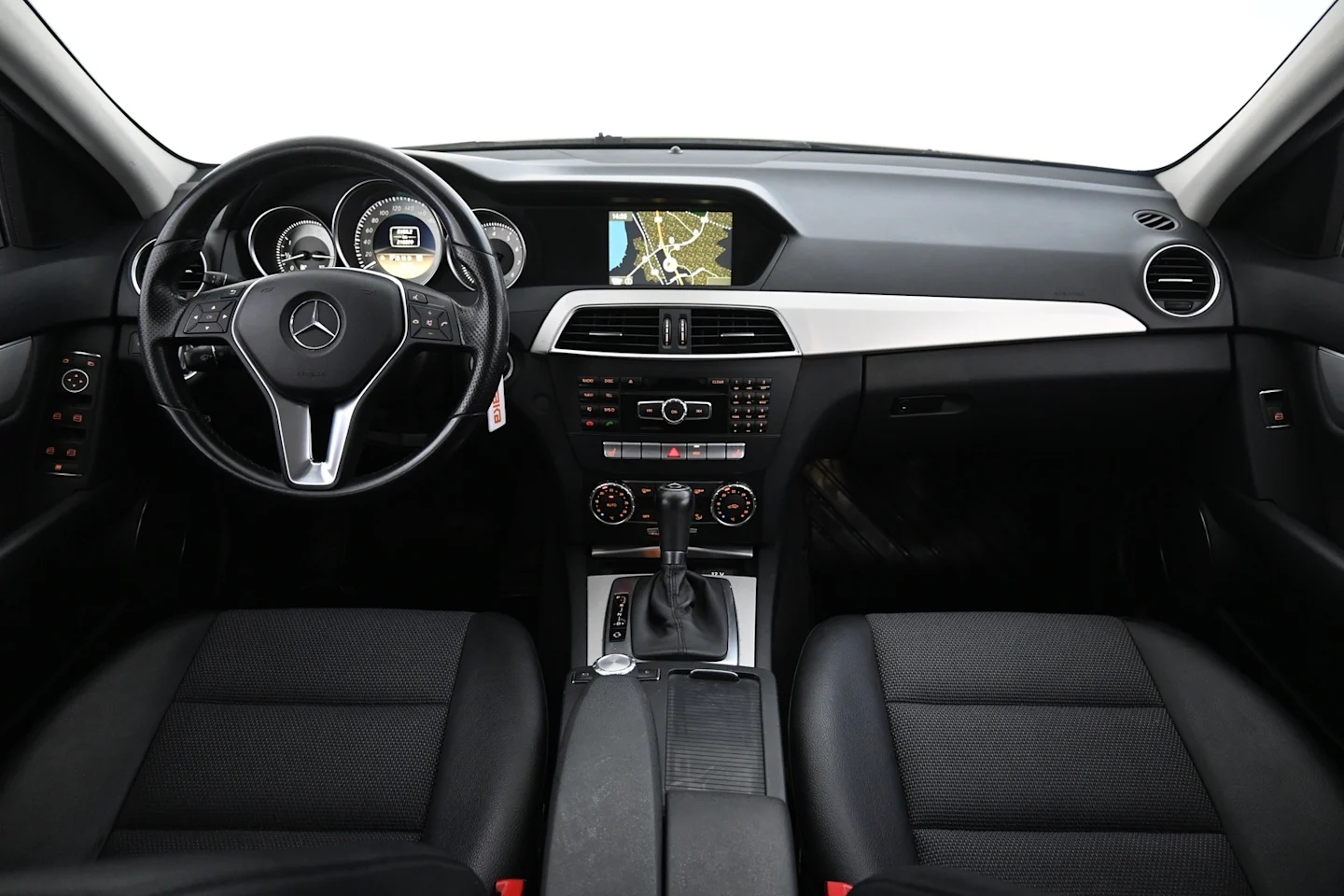 Car Image - Vd2DKOTgNk8j20LxE4E9e