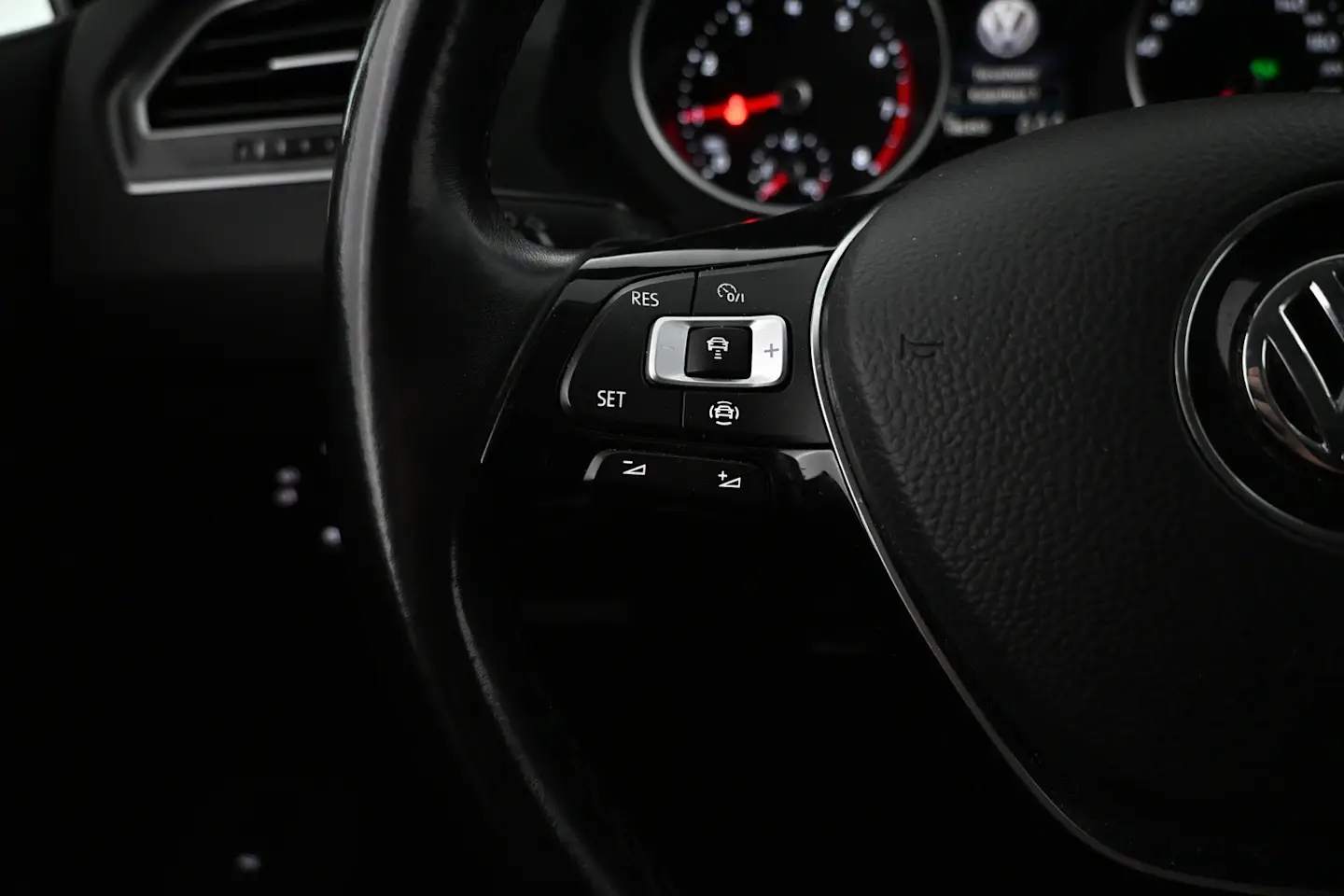 Car Image - 3JytaIFGS3l8OCvm64HvLS