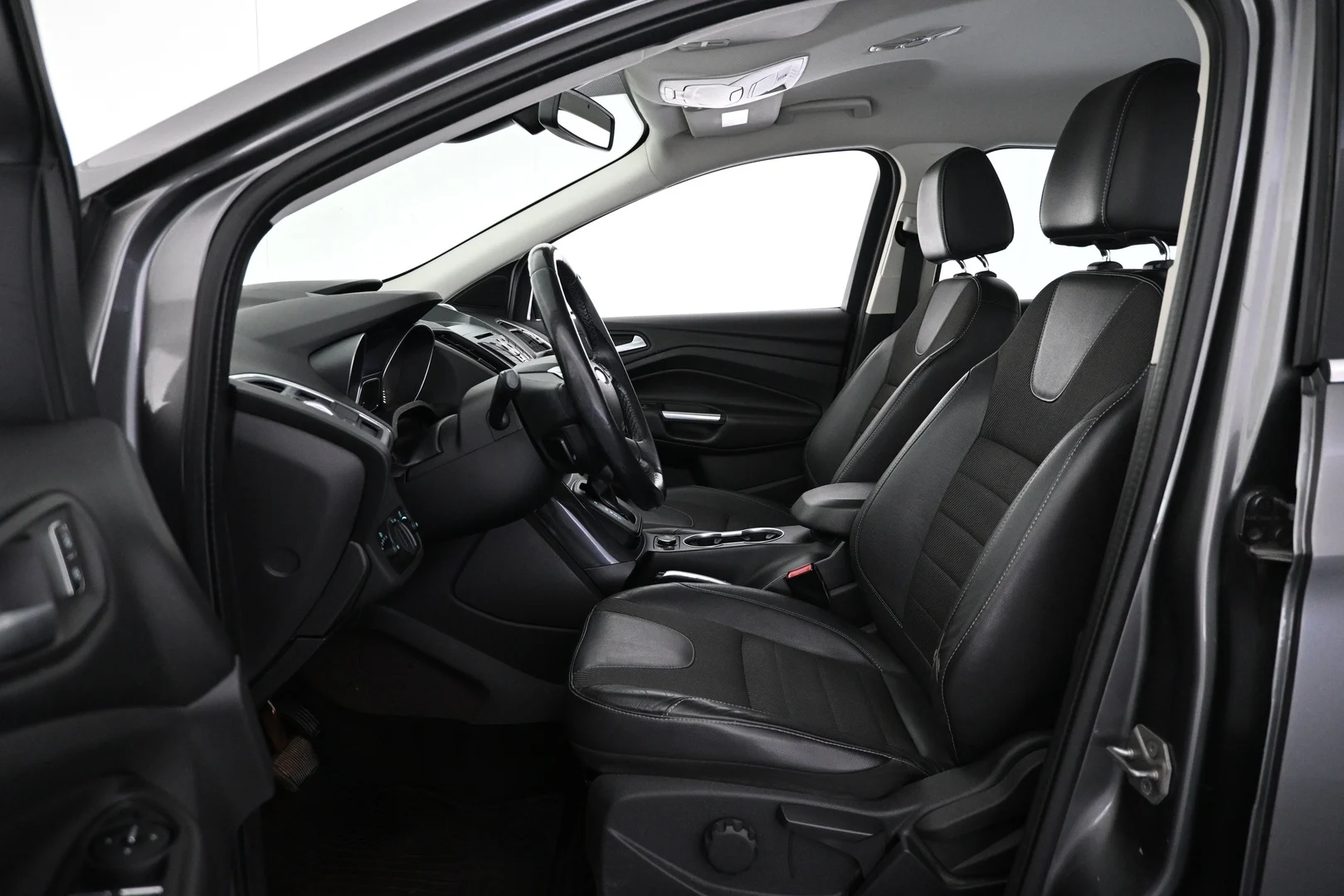 Car Image - 2B11rZwCoWs6rAWMnM5c10