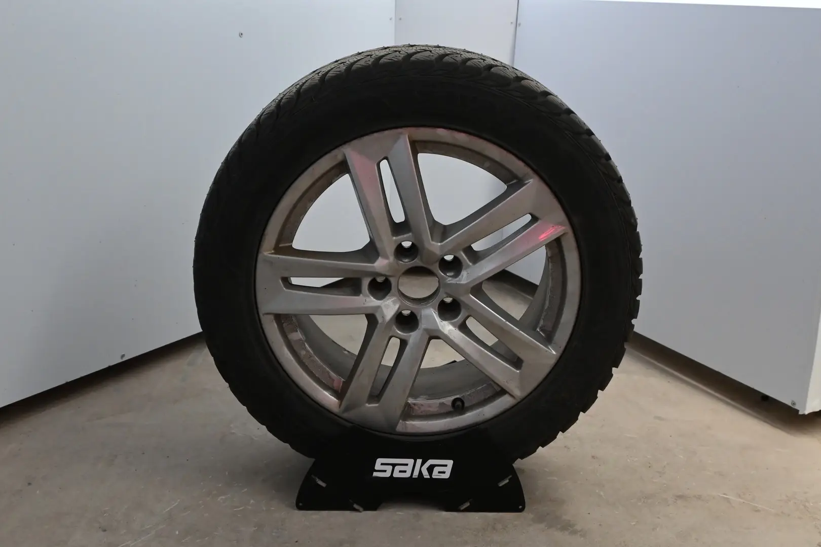 Car Image - 2IUZRYaRP18sDvnhBtBKEk