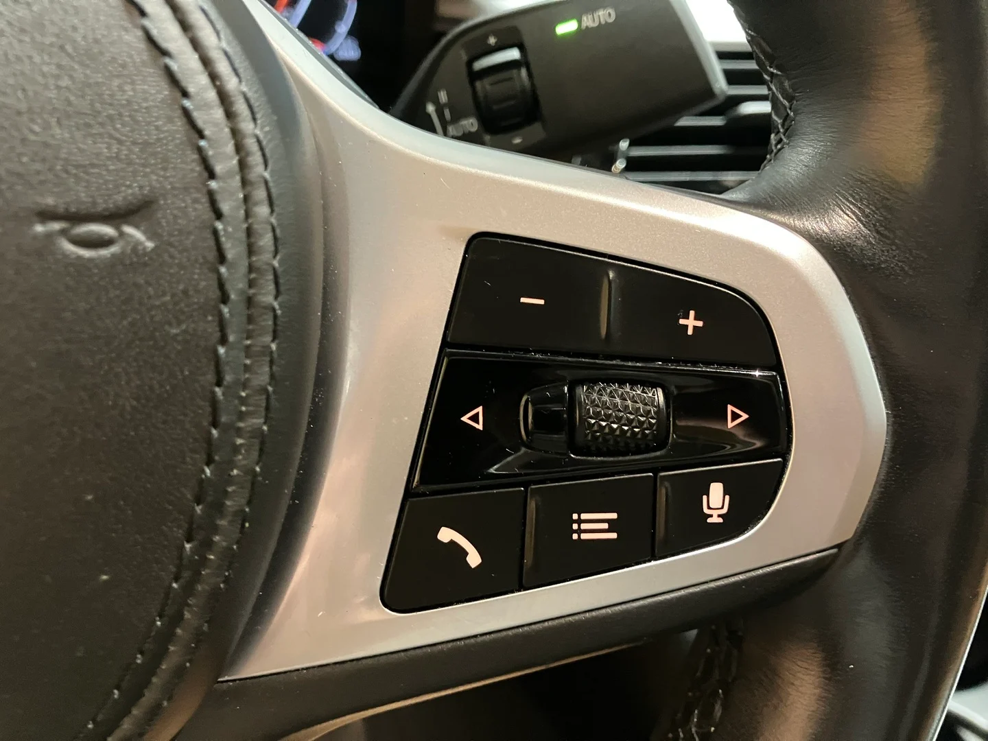 Car Image - 4UCesuwHjxPwYjknDLmHNn