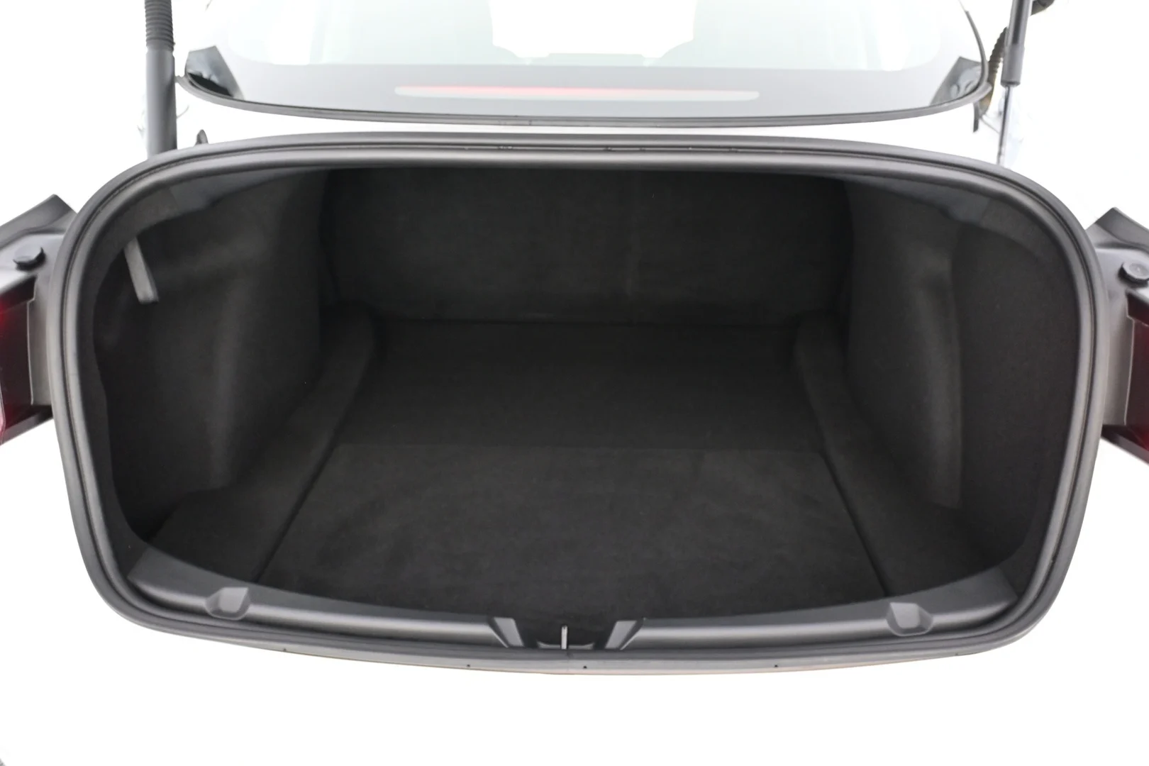 Car Image - 5aBGT9BTOjp2AeQ6bIhmL0