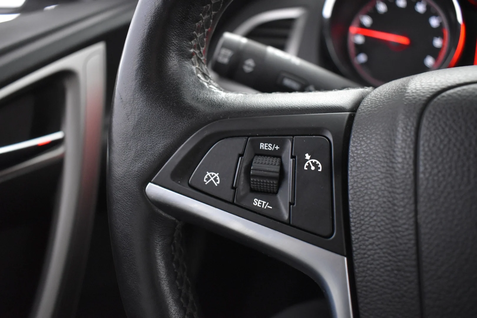 Car Image - 2SPYnLbuq40kh60eQiy7sC