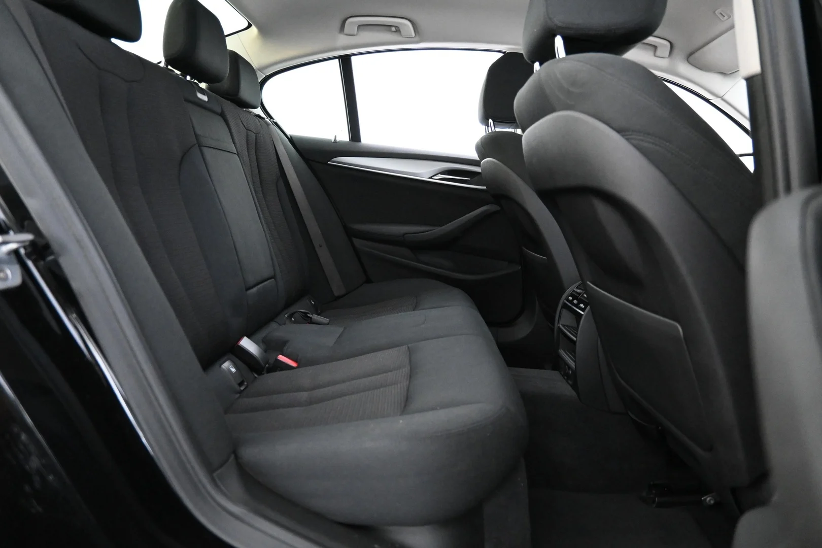 Car Image - 3BEKXkOLrhfs5hu6STfQ7P