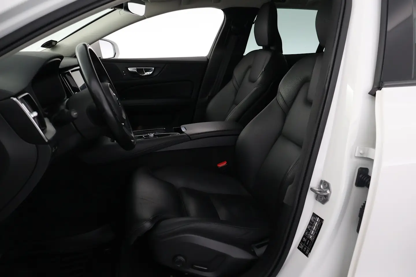 Car Image - 3Sy0VGOzb1xe2OFiJQBHXF