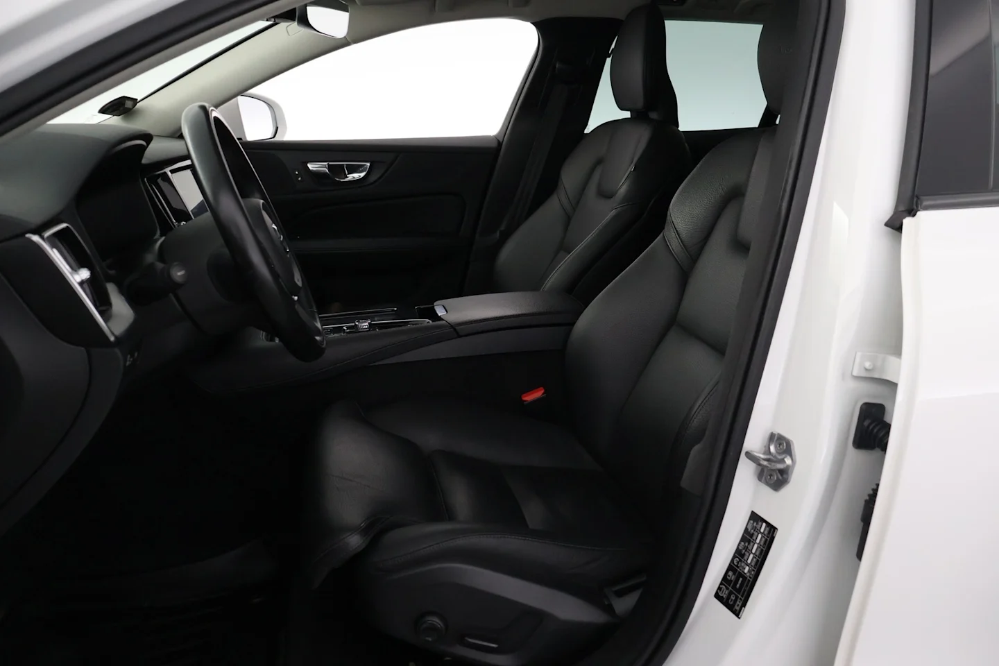 Car Image - 3Sy0VGOzb1xe2OFiJQBHXF