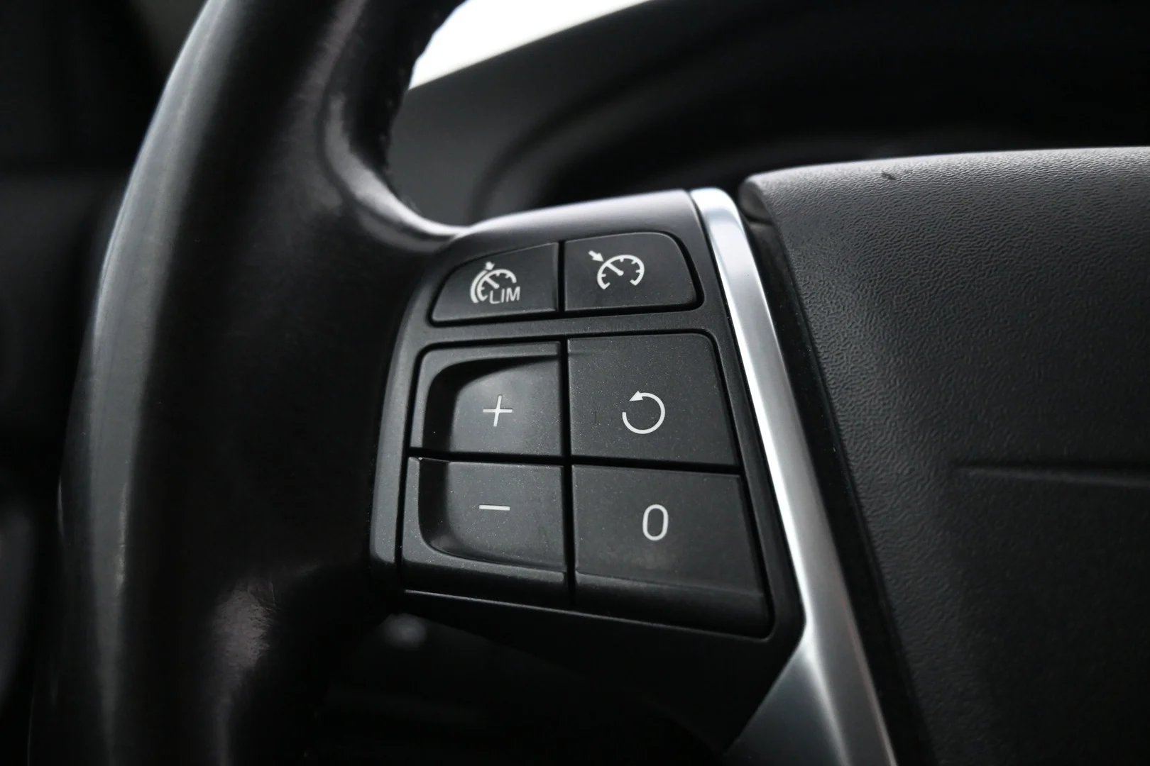 Car Image - 5OxEHnwJsYl9DIP5sYJRjx