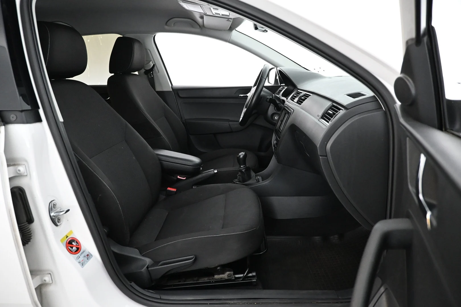 Car Image - 2EeDA5jOZG2oAd7uQ6SwdX