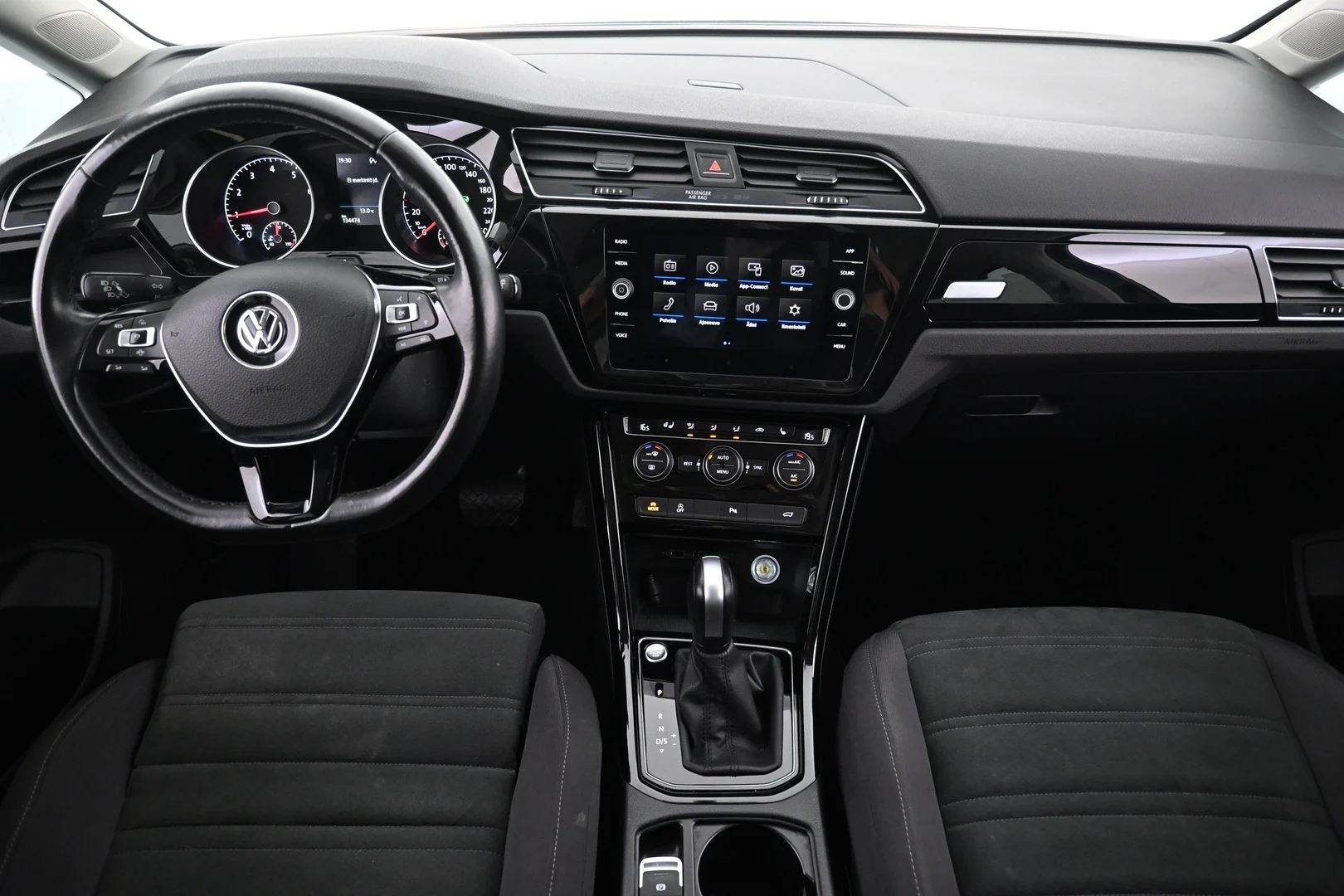 Car Image - 628ojJZ6oQ9xS9HZ9d3OBS